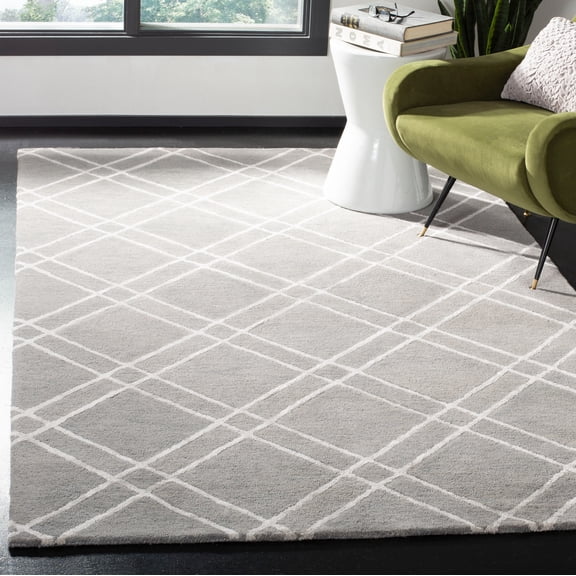 SAFAVIEH Himalaya Maralyn Geometric Wool Area Rug, Grey/Silver, 9' x 12'