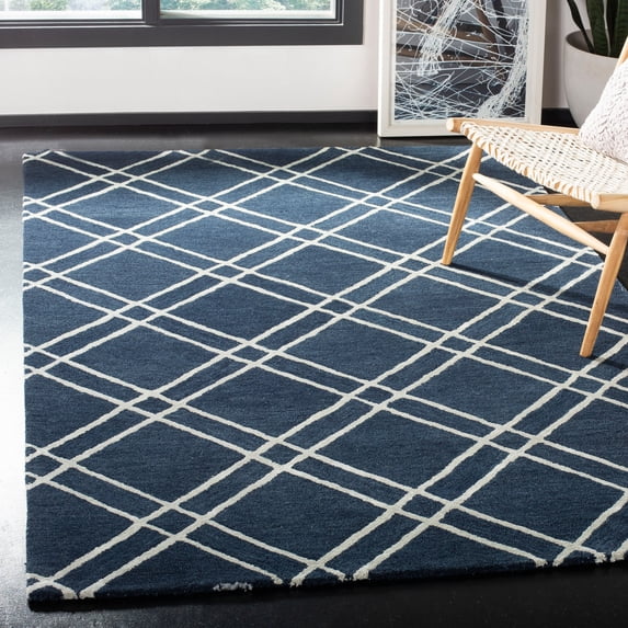 SAFAVIEH Himalaya Maralyn Geometric Wool Area Rug, Navy/Silver, 4' x 4' Square