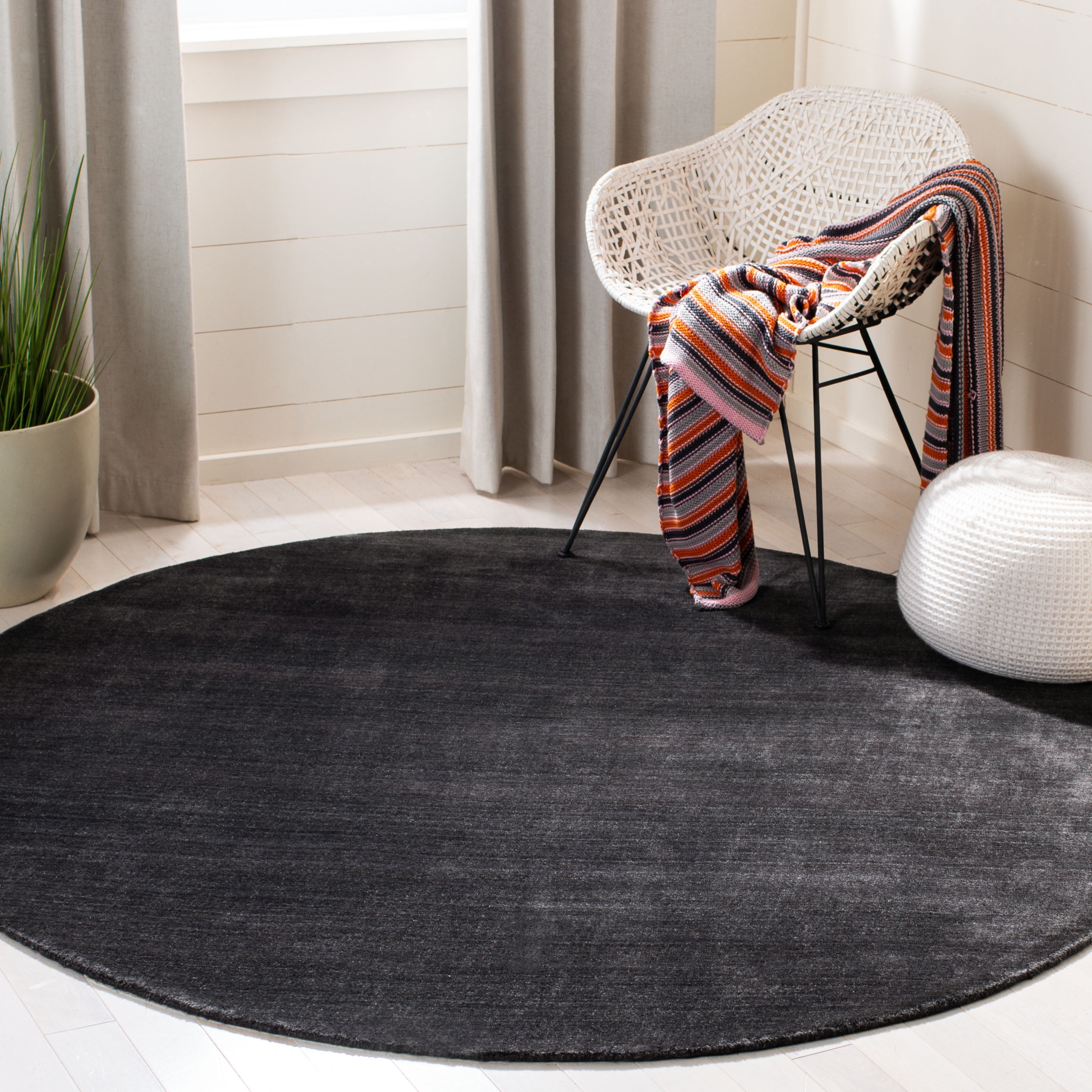 SAFAVIEH Himalaya Vince Striped Area Rug, Black, 8' x 8' Round
