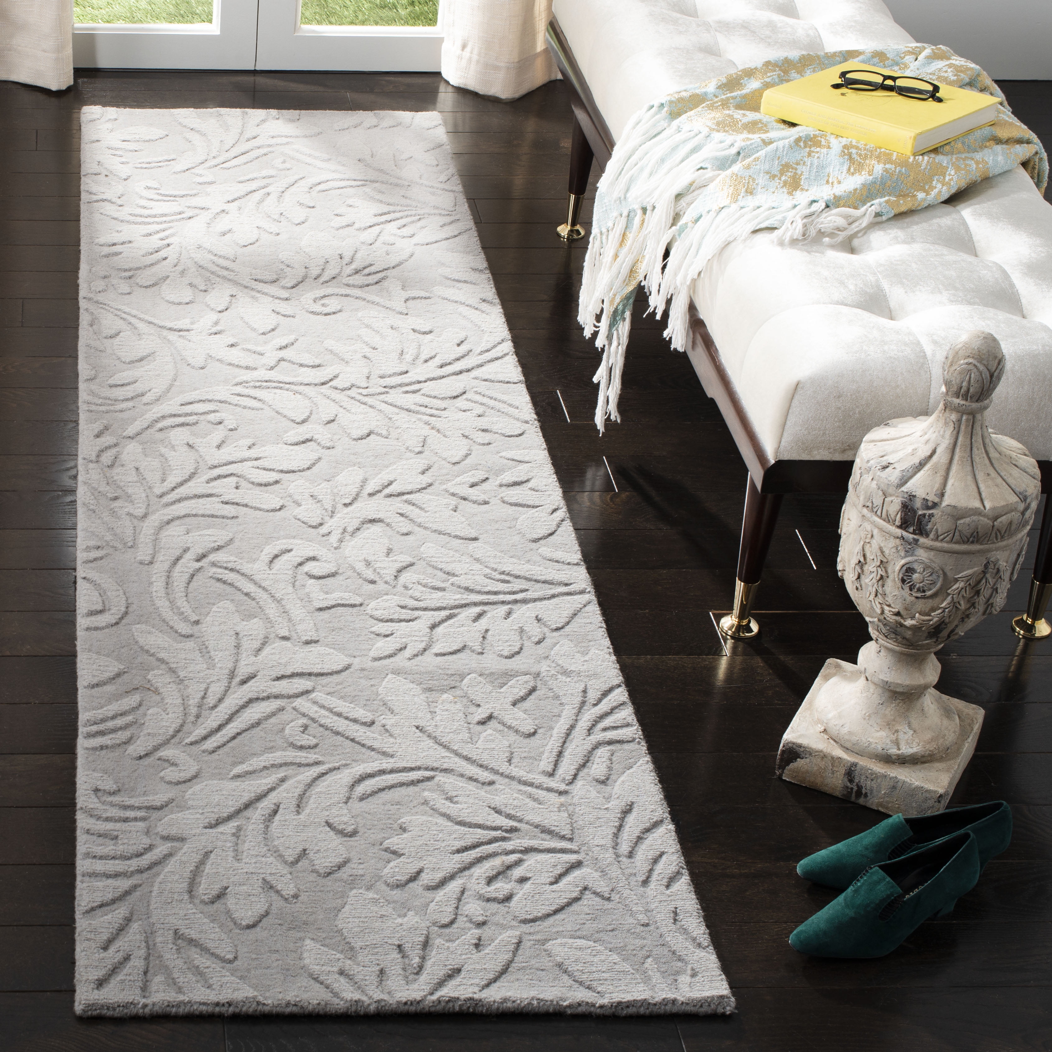 Gray Hand-Tufted Wool Runner Rug with Floral Pattern