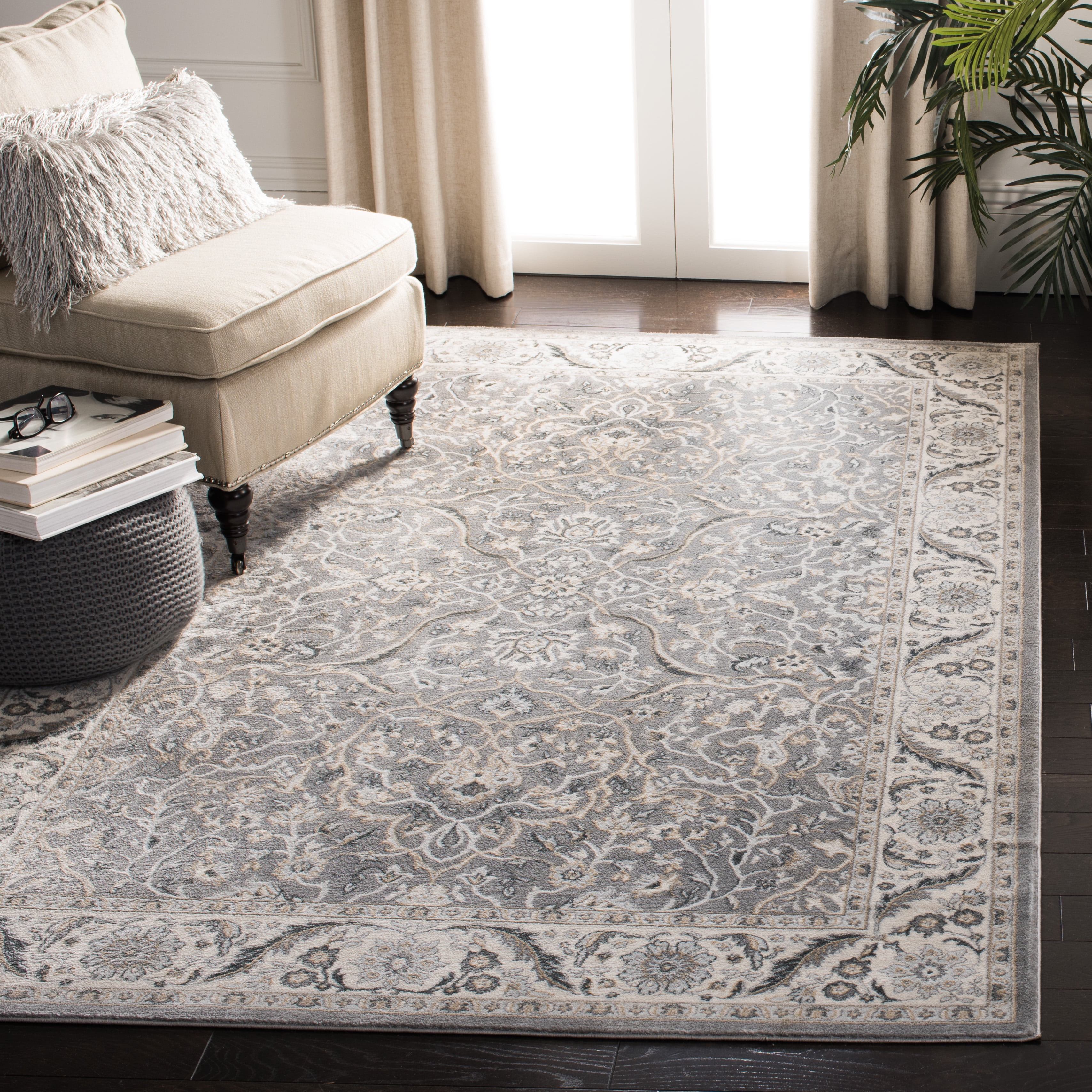 SAFAVIEH Isabella Kuzman Floral Bordered Area Rug, Grey/Dark Grey, 5'3" x 7'6"