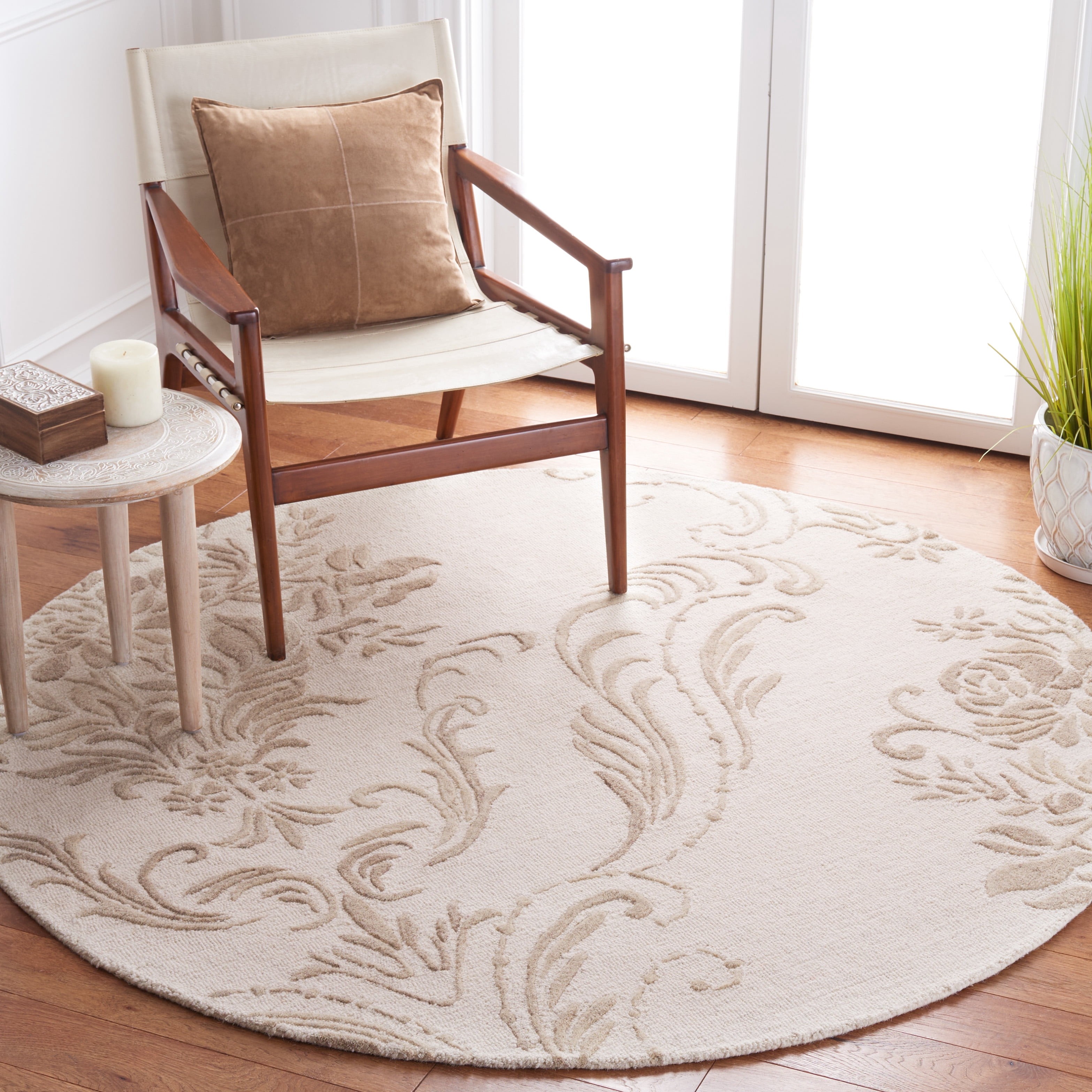Safavieh Jardin Salome Leaves Area Rug, Ivory/Beige, 6' x 6' Round