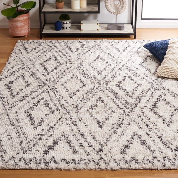 Safavieh Jericho Ognen Geometric Polyester Shag Area Rug, Ivory/Black, 4' x 6'
