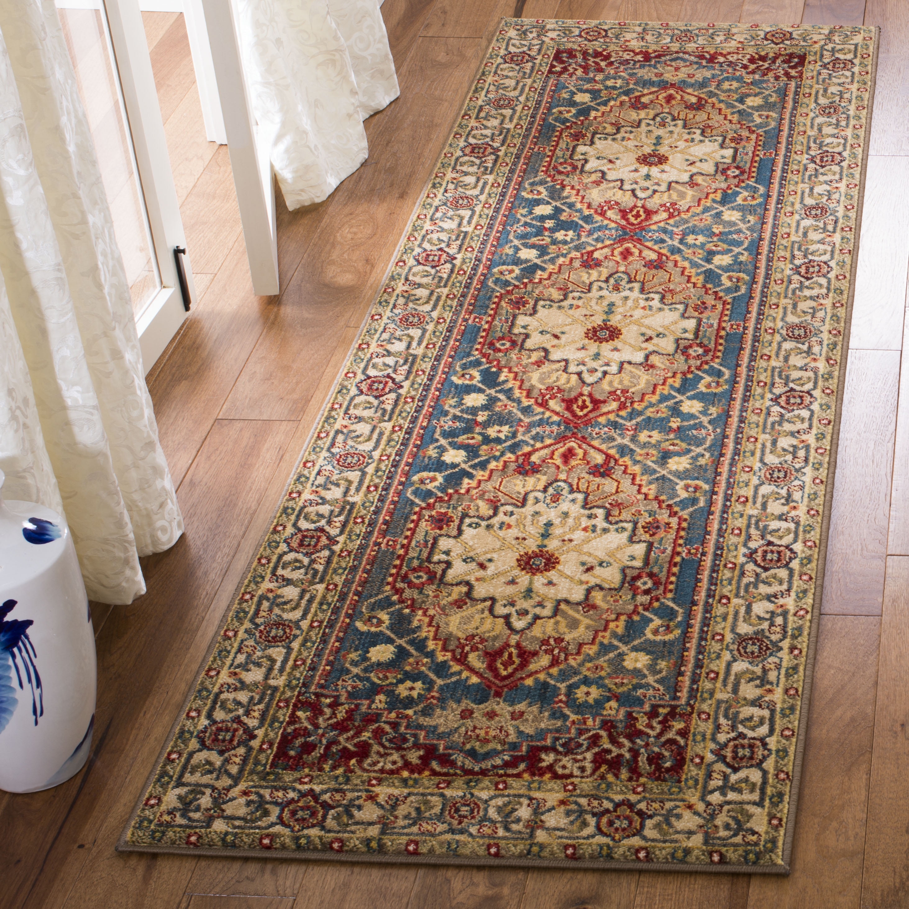 SAFAVIEH Kashan Jarrett Oriental Runner Rug, Ivory/Blue, 2'6" x 8'