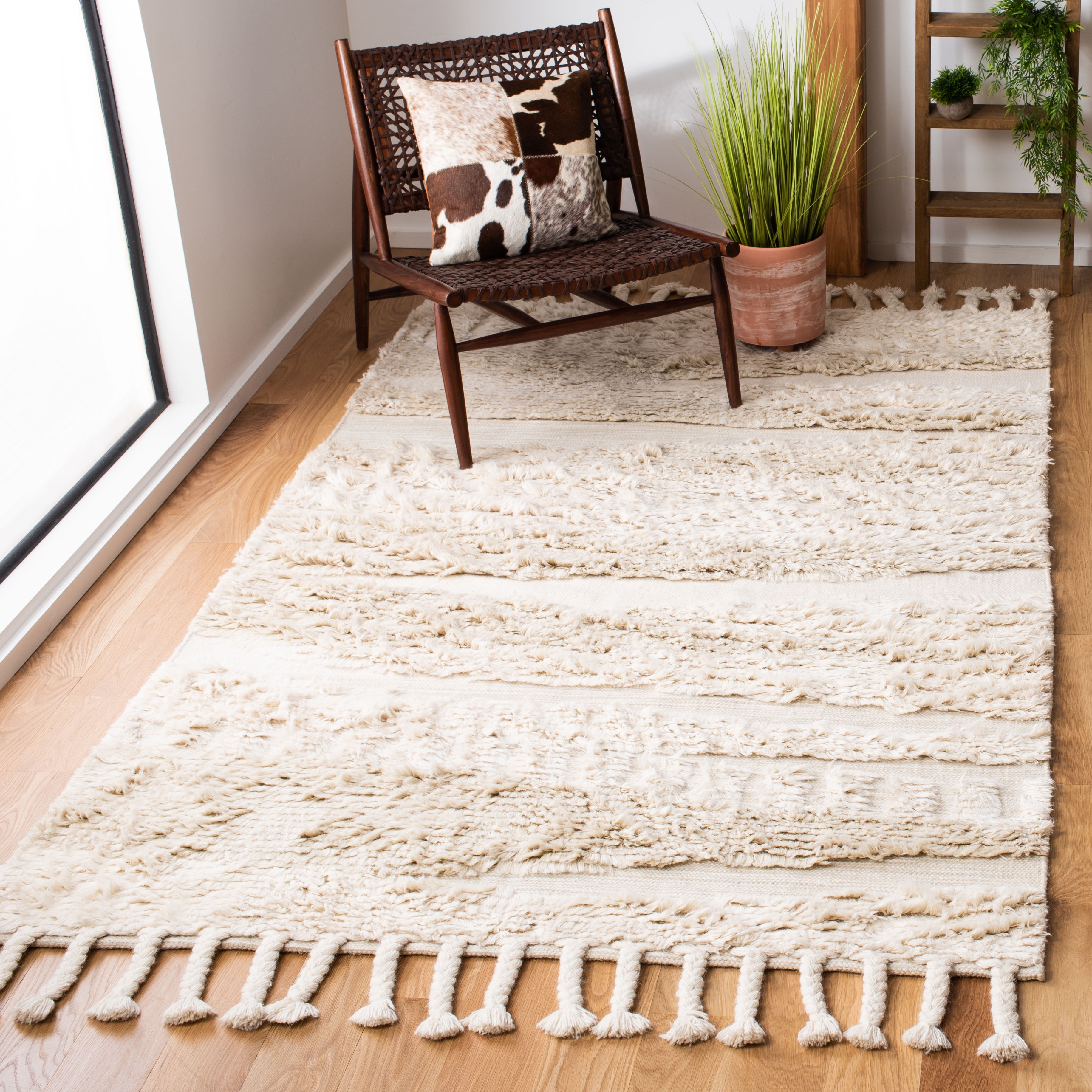 Ivory Elegance Hand-Knotted Wool 6' x 9' Area Rug