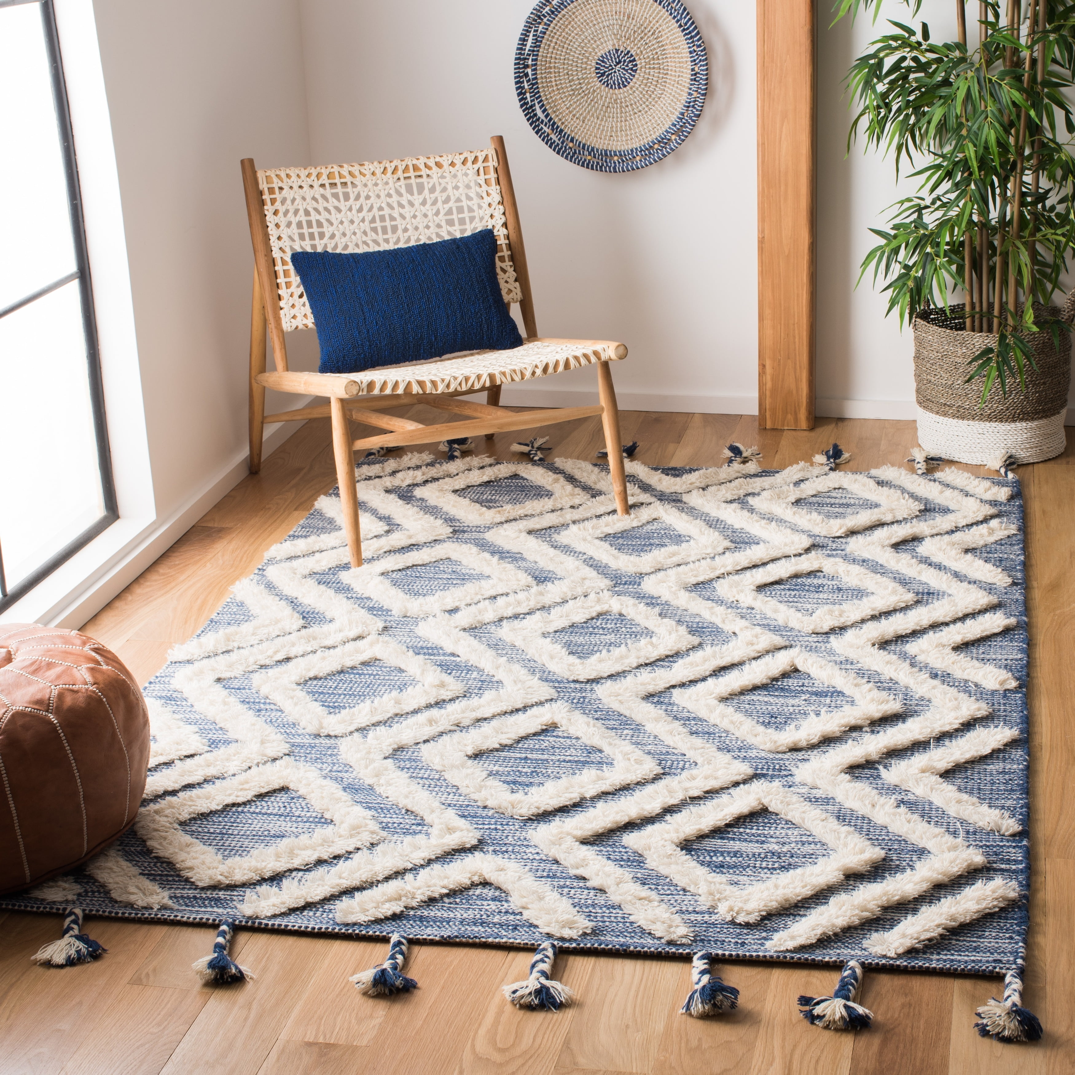 SAFAVIEH Kenya Arline Geometric Wool Area Rug, Navy/Ivory, 4' x 6'