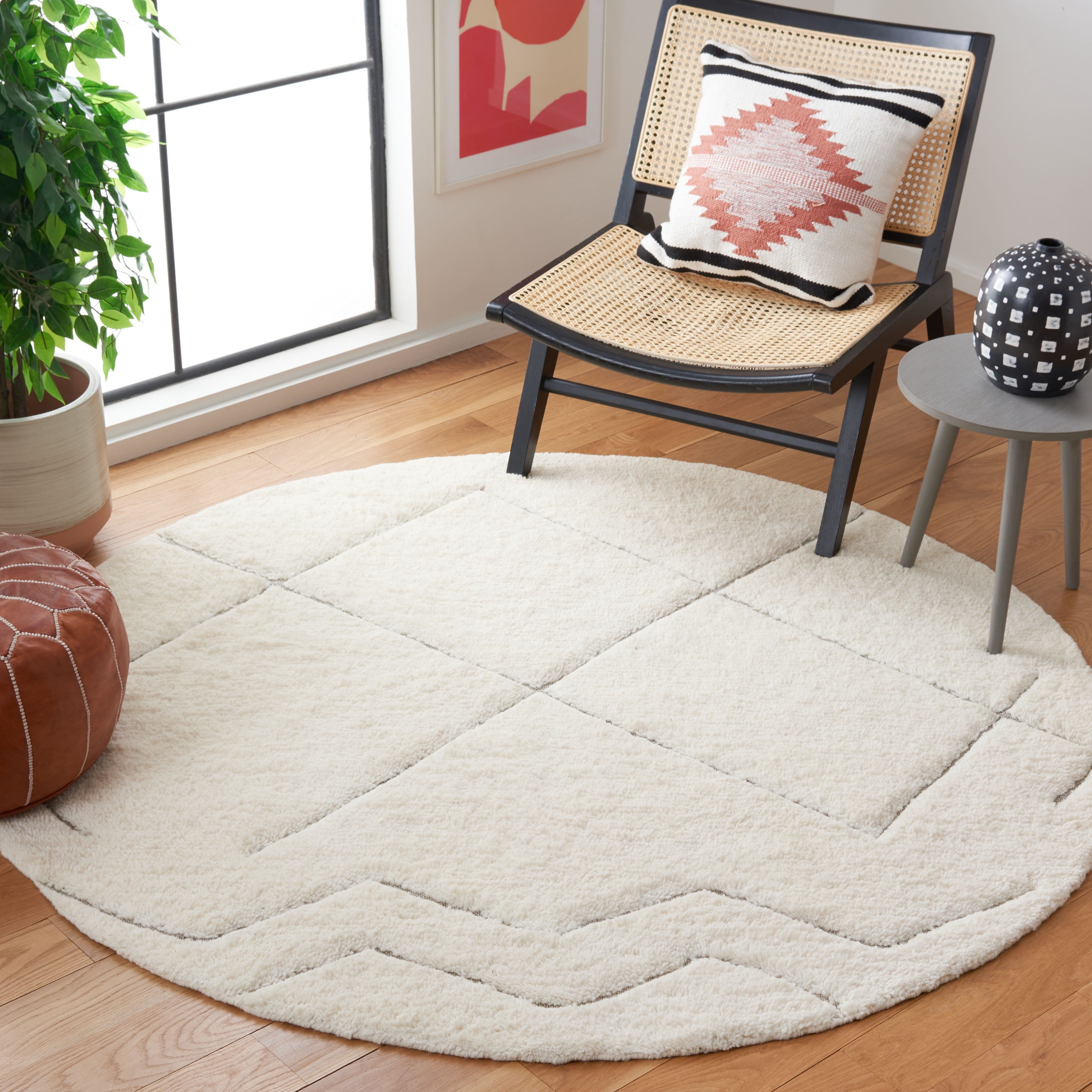 Safavieh Kenya Autumn Diamond Area Rug, Ivory/Gray, 6' x 6' Round
