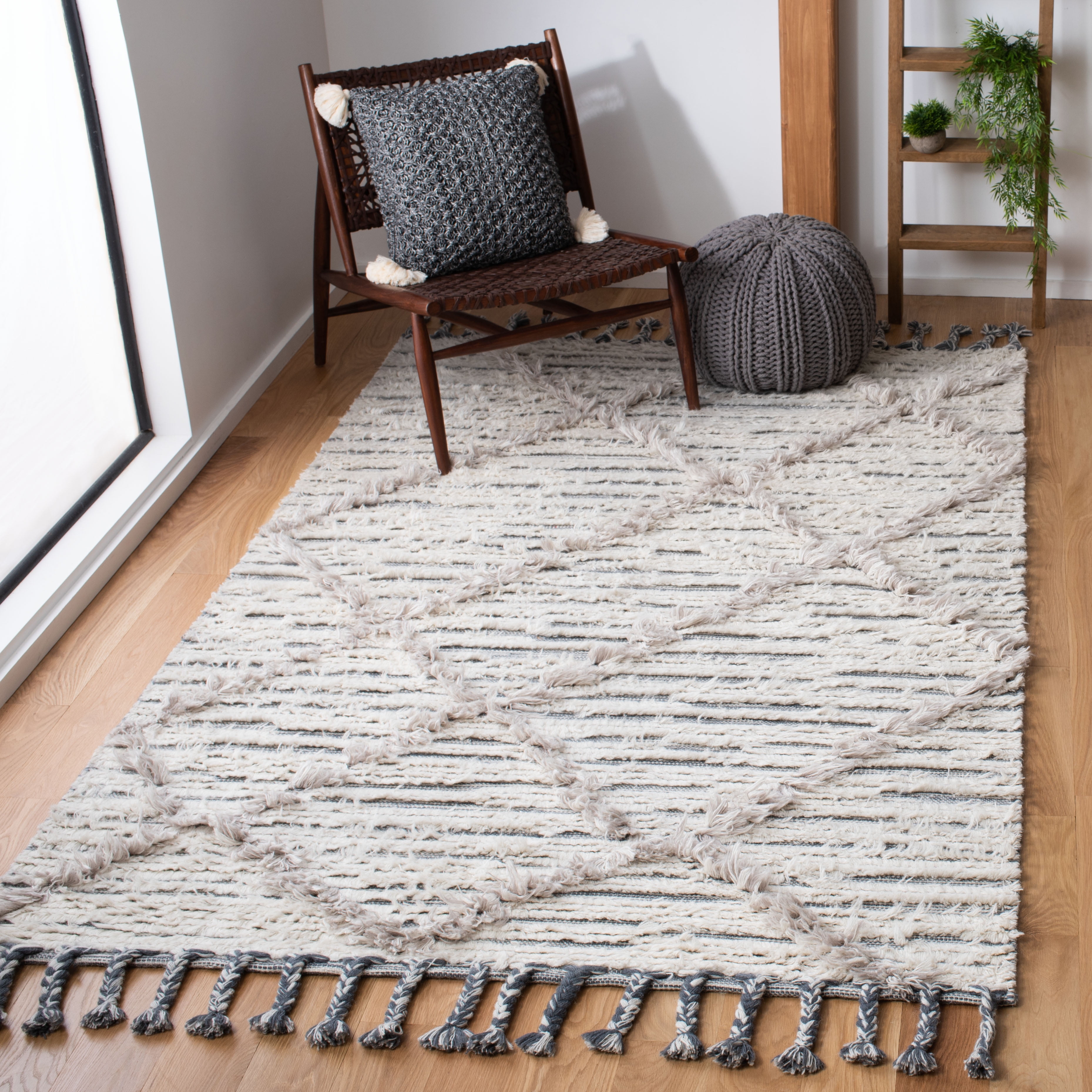 Ivory Hand-Knotted Wool 6' x 9' Area Rug