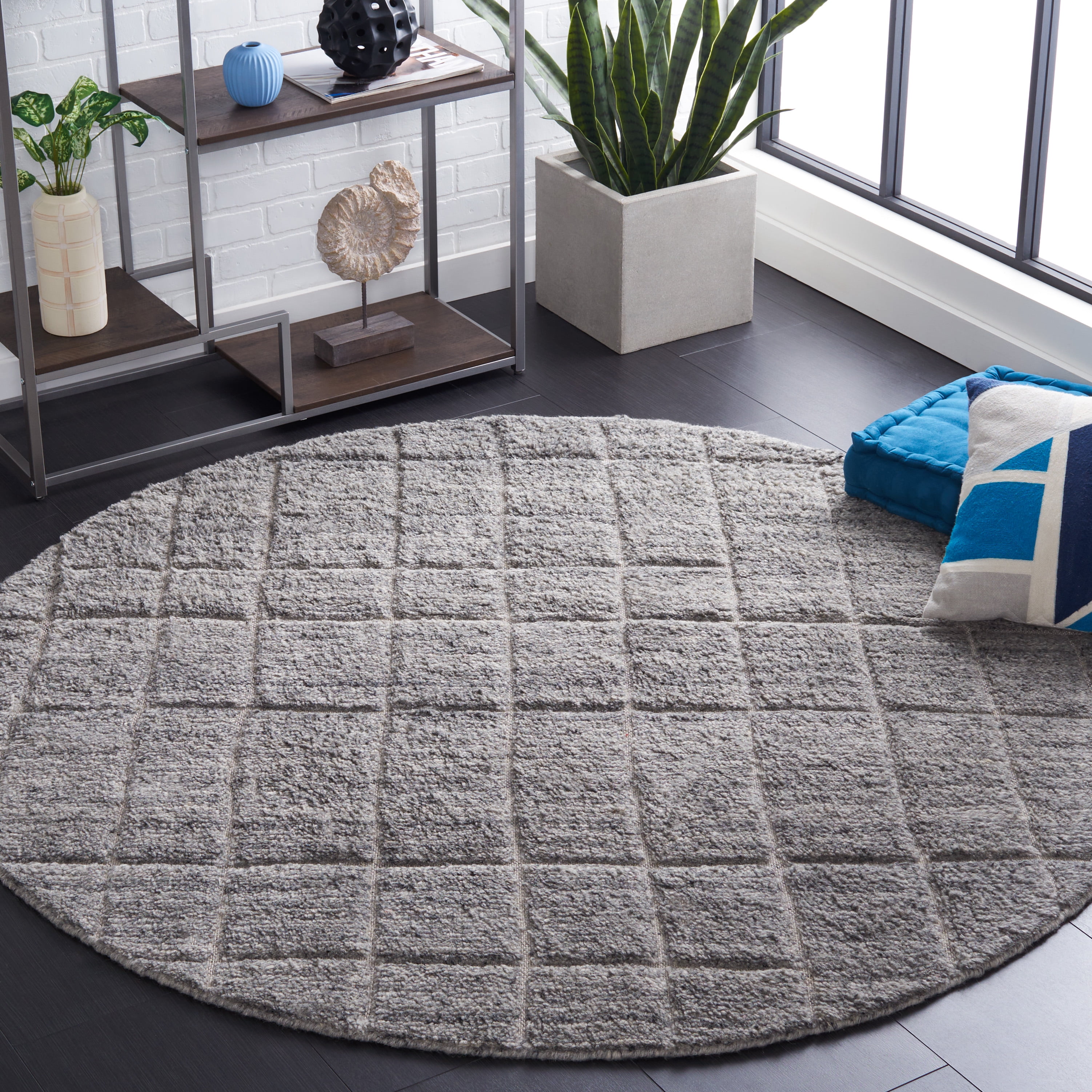 Safavieh Kenya Dudley Distressed Area Rug, Dark Gray, 6' x 6' Round