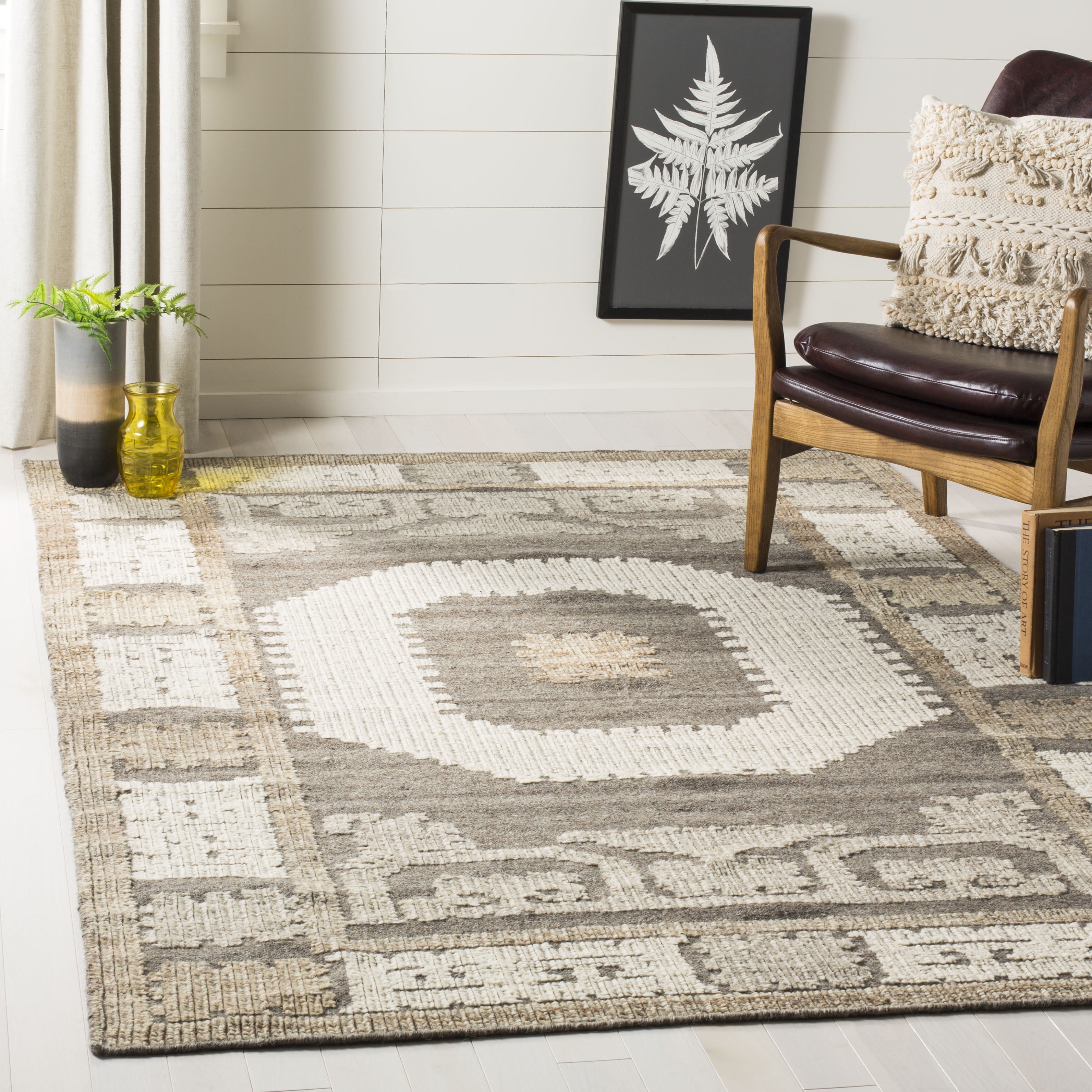 Ivory and Brown Hand-knotted Wool Area Rug - 3' x 5'