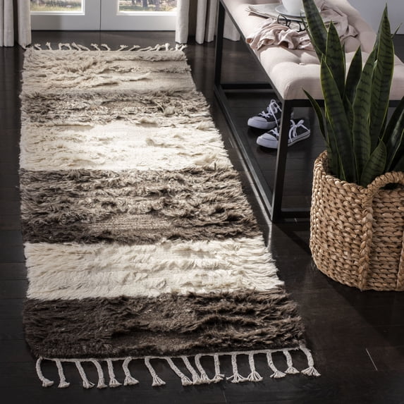SAFAVIEH Kenya Jona Braided Abstract Fringe Runner Rug, Ivory/Grey, 2'3" x 8'