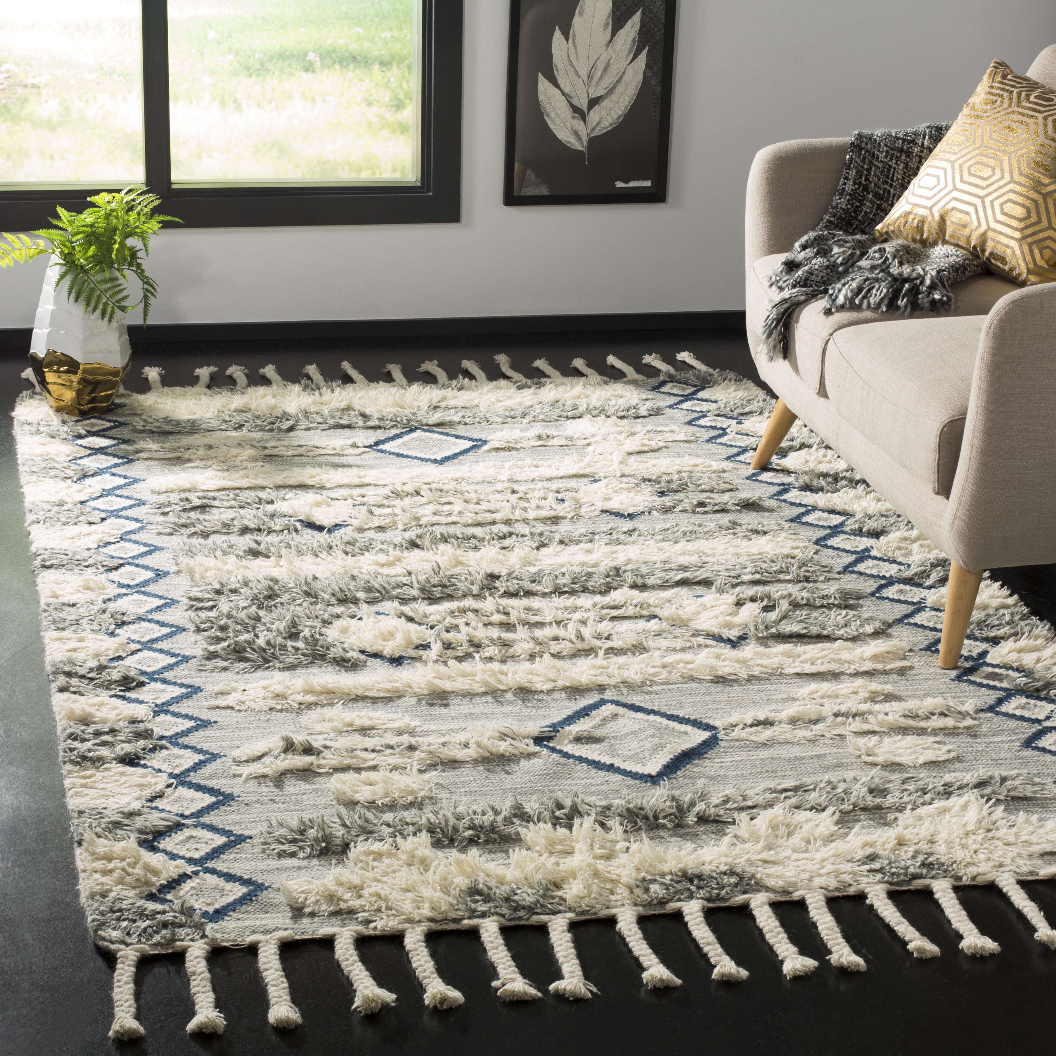 SAFAVIEH Kenya Linnaea Geometric Diamonds Fringe Area Rug, Grey/Ivory, 9' x 12'
