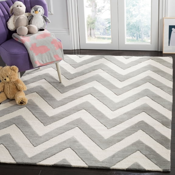 SAFAVIEH Kids Basic Chevron Wool Area Rug, Grey/Ivory, 5' x 7'