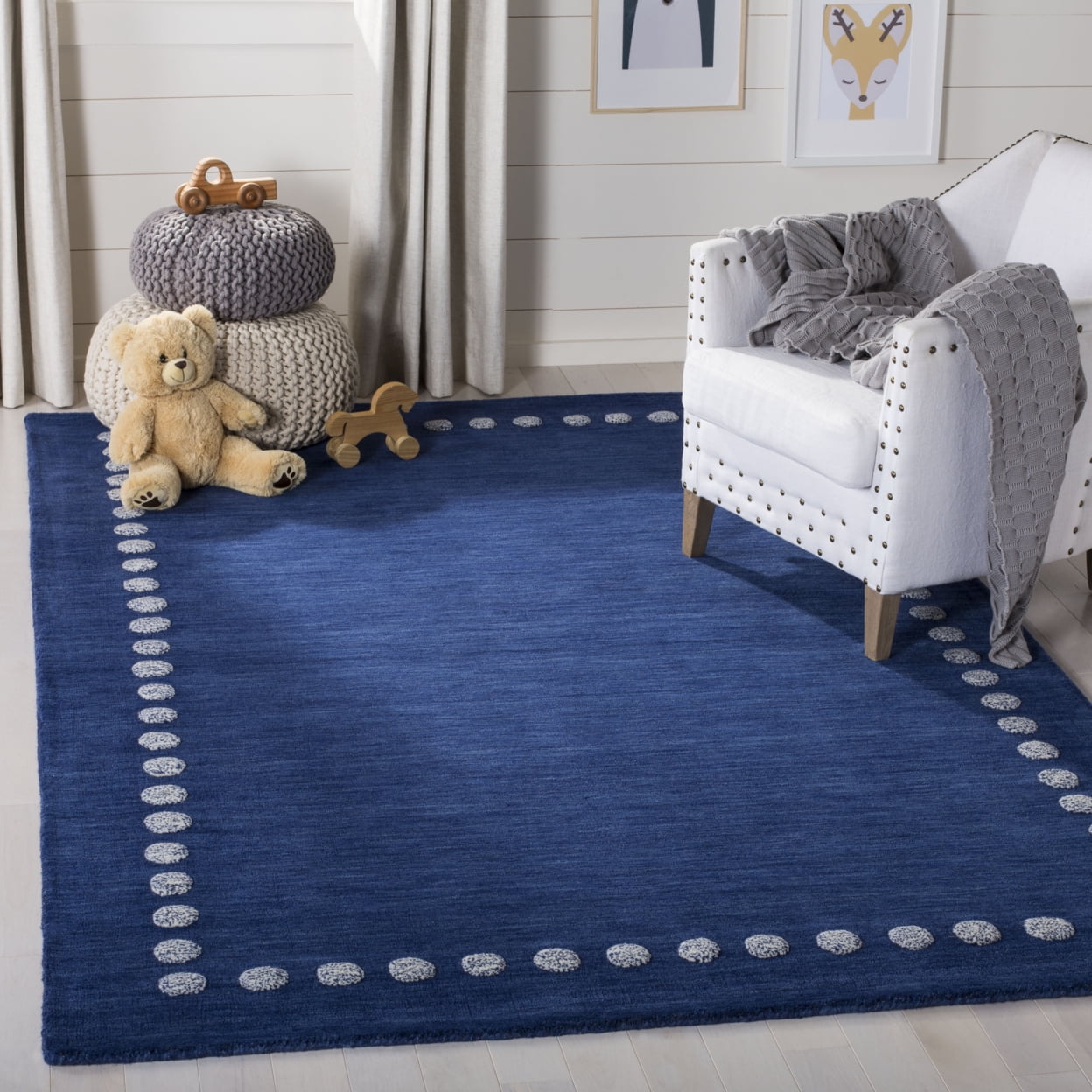 SAFAVIEH Kids Dotted Border Area Rug, Navy, 3' x 3' Square