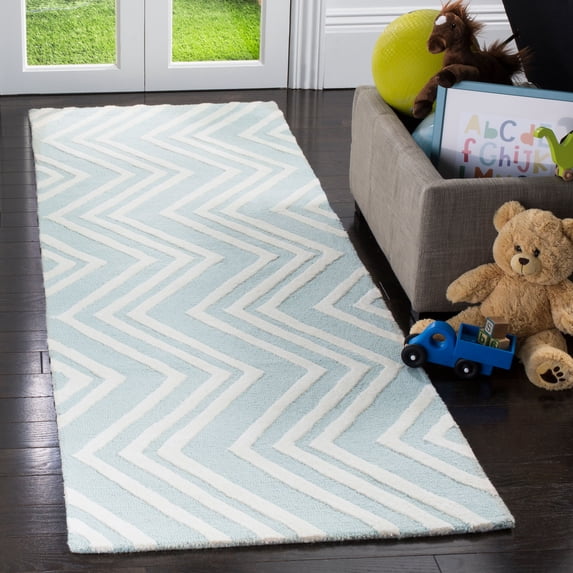 SAFAVIEH Kids Wave Chevron Wool Runner Rug, Mint/Ivory, 2'6" x 8'