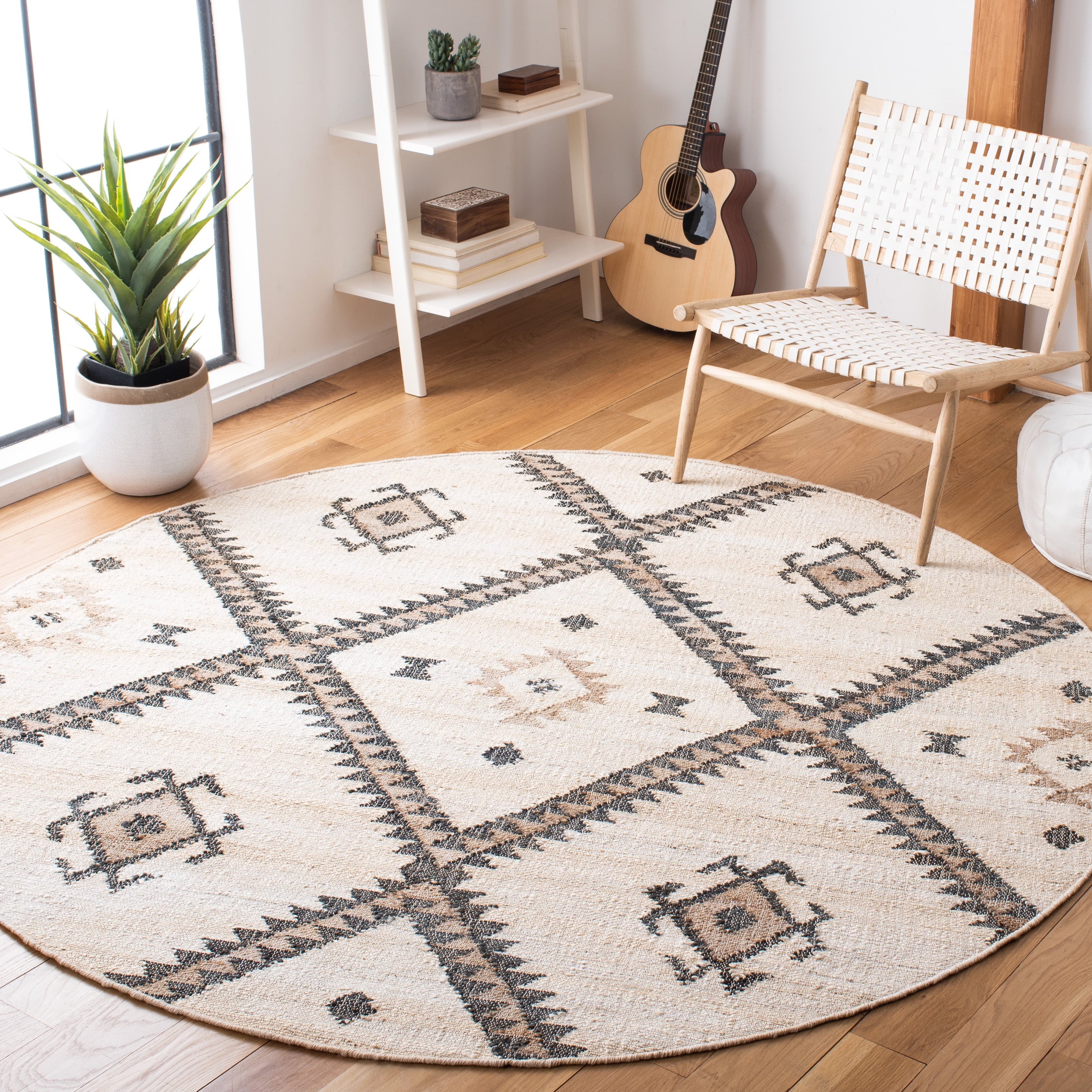 Safavieh Kilim Aindreas Tribal Area Rug, Ivory/Black, 7' x 7' Round