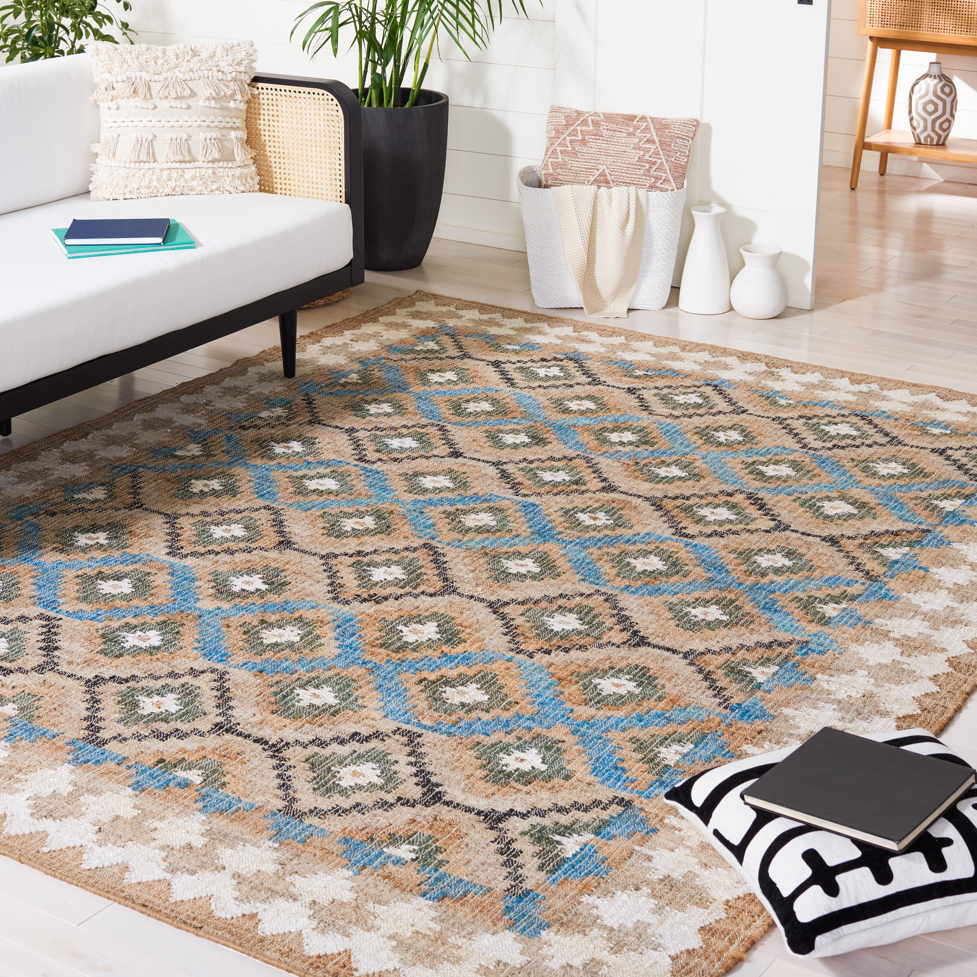 Safavieh Kilim Alys Geometric Area Rug, Blue/Ivory, 7' x 7' Square