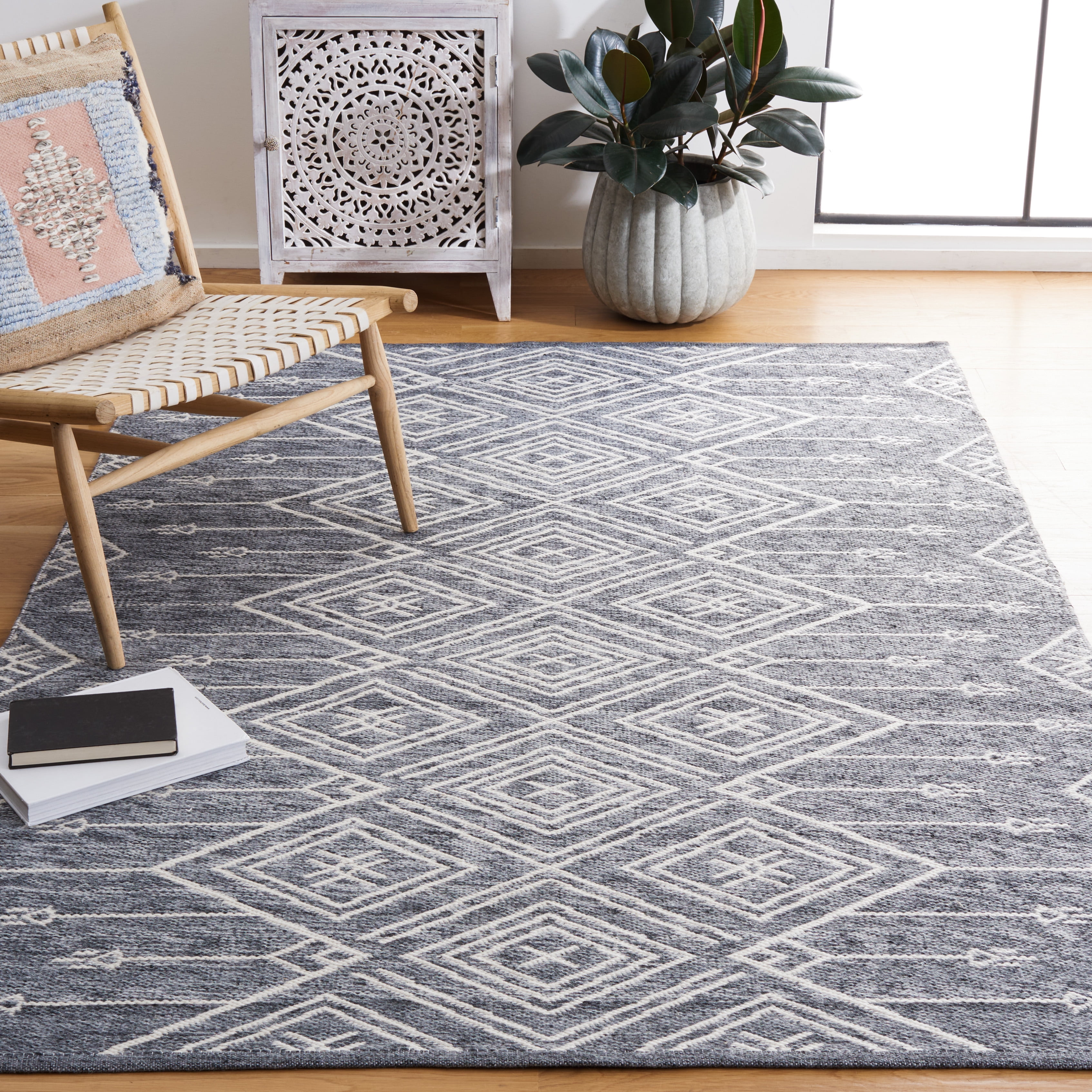Safavieh Kilim Asa Geometric Polyester Area Rug, Gray/Ivory, 3' x 5'