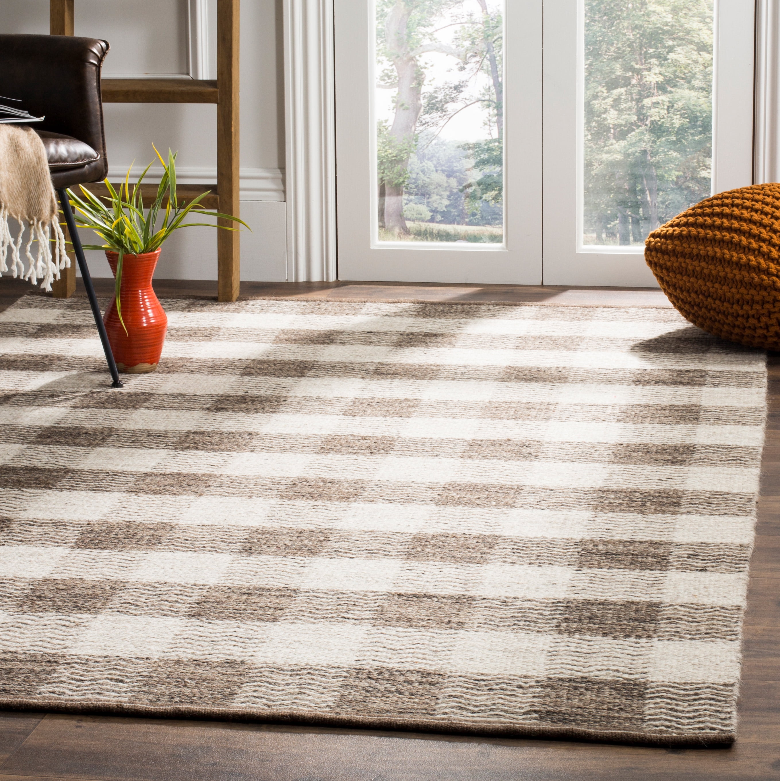 Safavieh Kilim Jasmine Geometric Area Rug, Light Gray/Brown, 4' x