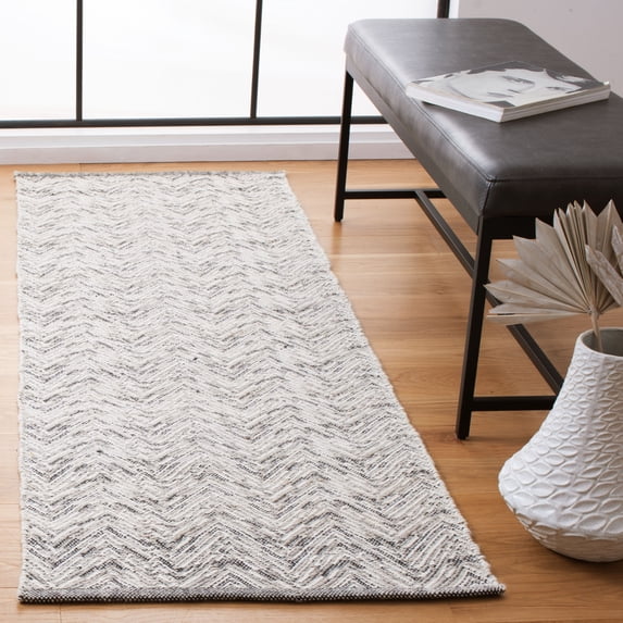 Safavieh Kilim Rothesay Chevron Wool Runner Rug, Gray/Beige, 2'3" x 7'