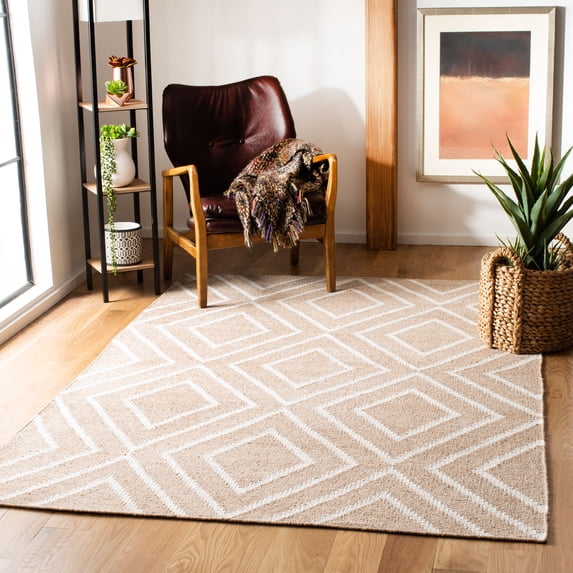 Safavieh Kilim Lorcan Geometric Area Rug, Beige/Ivory, 4' x 6'