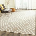 thumbnail image 1 of SAFAVIEH Kilim KLM516G Handwoven Beige / Ivory Rug, 1 of 7