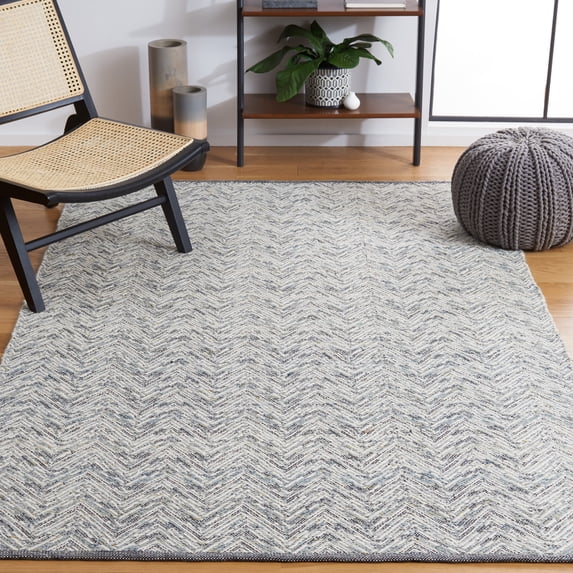 Safavieh Kilim Rothesay Chevron Wool Area Rug, Gray, 5' x 8'