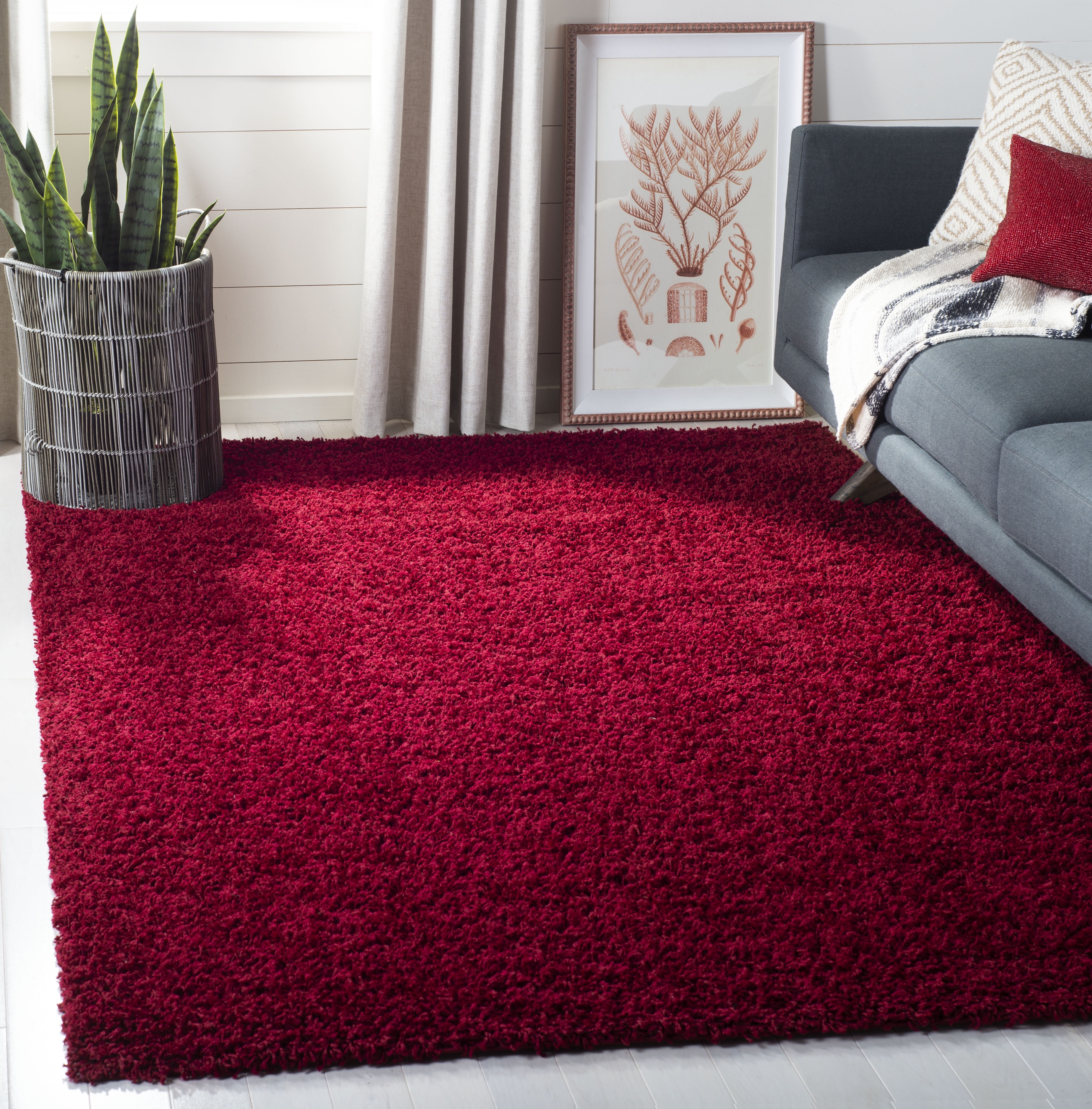 SAFAVIEH Lavena Solid Plush Shag Area Rug, Red, 4' x 6'