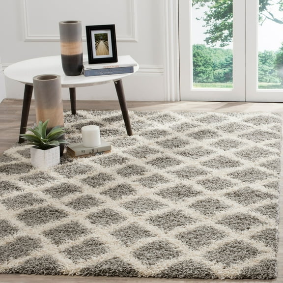 SAFAVIEH Layla Geometric Plush Shag Area Rug, Grey/Ivory, 3' x 5'