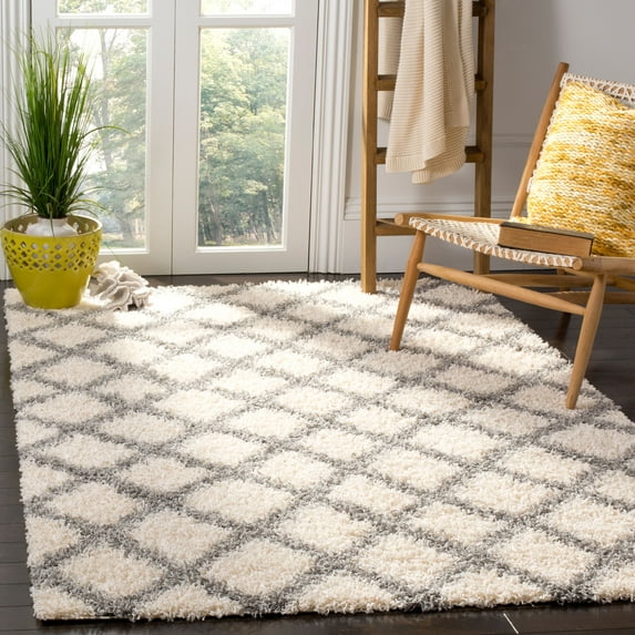 SAFAVIEH Layla Geometric Plush Shag Area Rug, Ivory/Grey, 6' x 9'