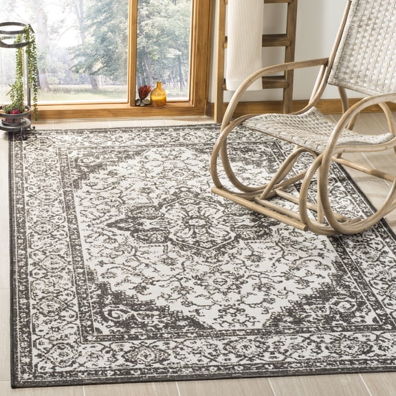 SAFAVIEH Linden Andreas Traditional Area Rug, Light Grey/Charcoal, 6'7" x 6'7" Square