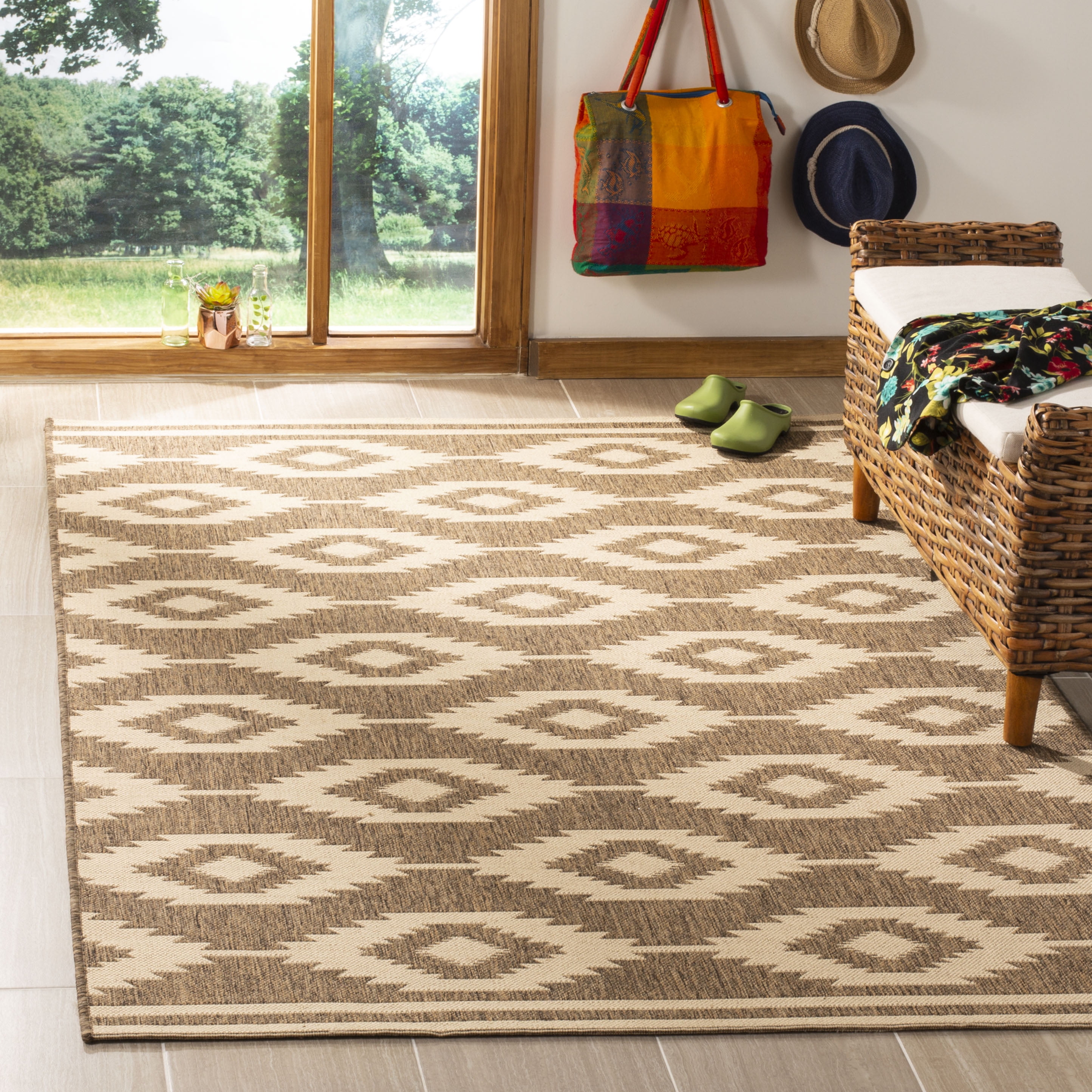 SAFAVIEH Linden Celandine Geometric Area Rug, Cream/Beige, 5'1" x 7'6"