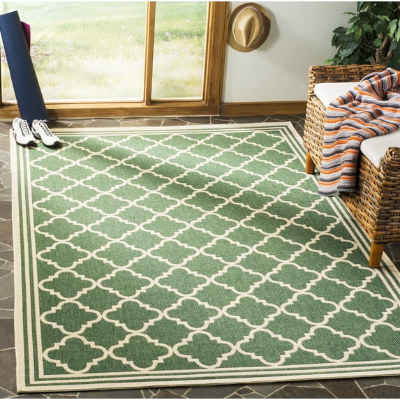 Safavieh Linden Danny Geometric Indoor/Outdoor Area Rug, Green/Creme, 4' x 6'