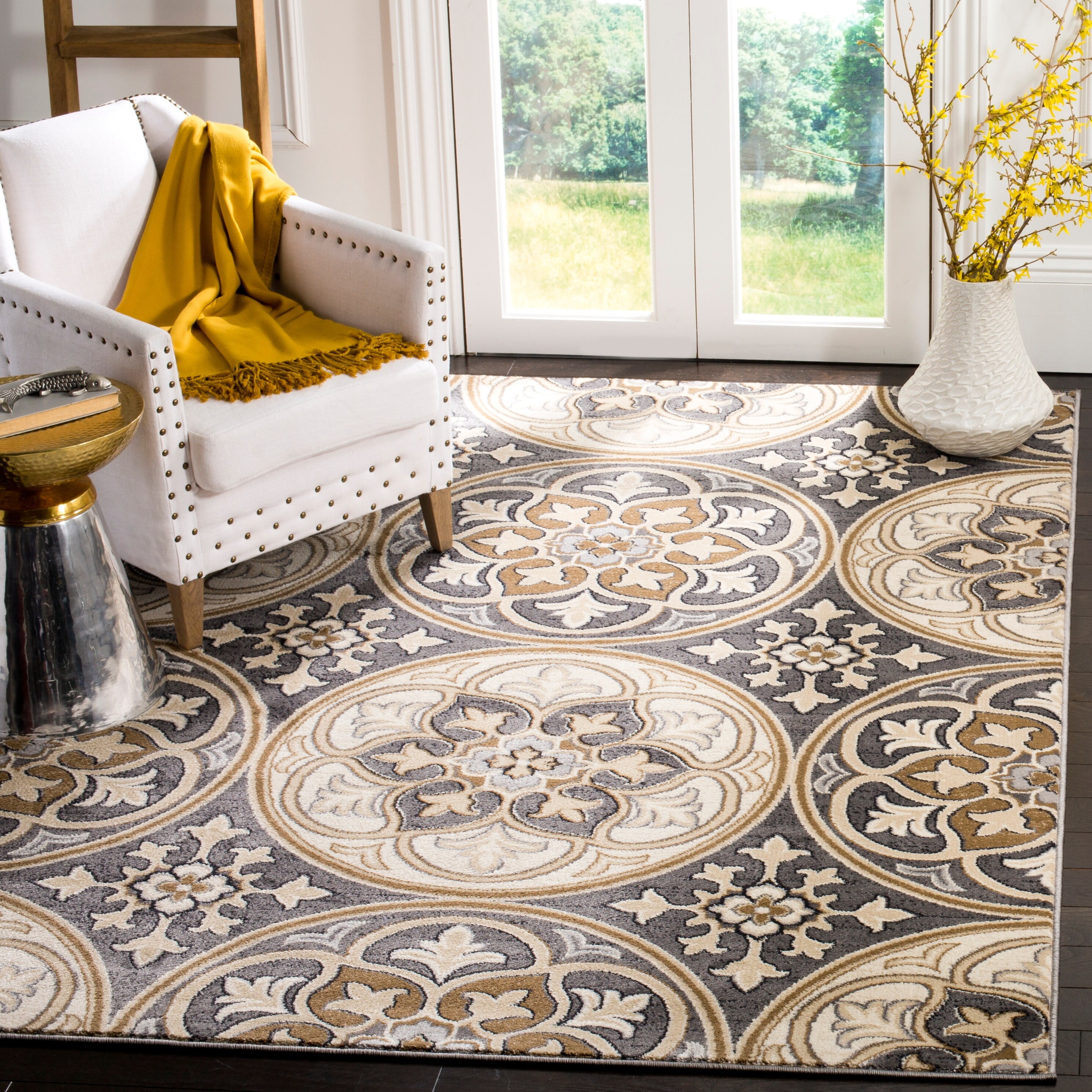 Light Grey and Beige 4' x 6' Safavid Style Area Rug