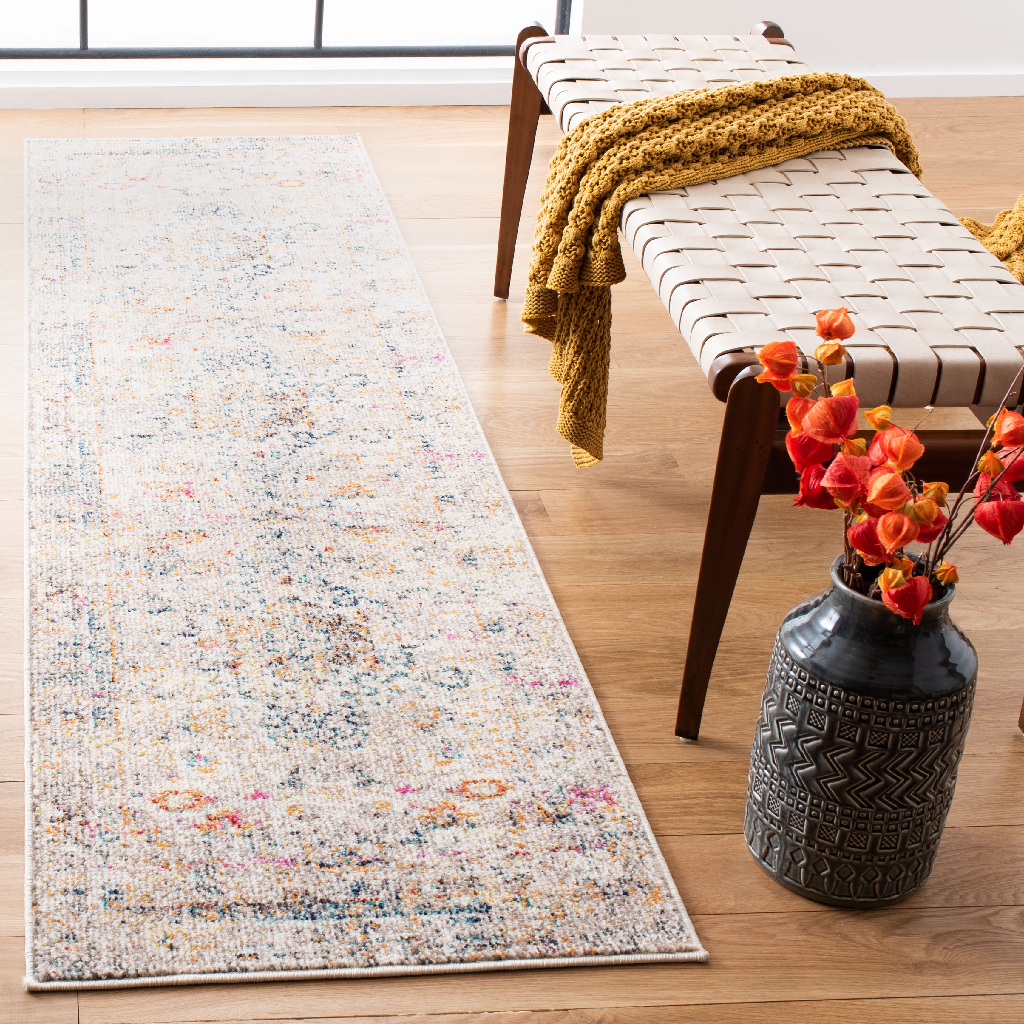 Elegant Metro Modern 2'2" x 14' Grey & Gold Synthetic Runner Rug