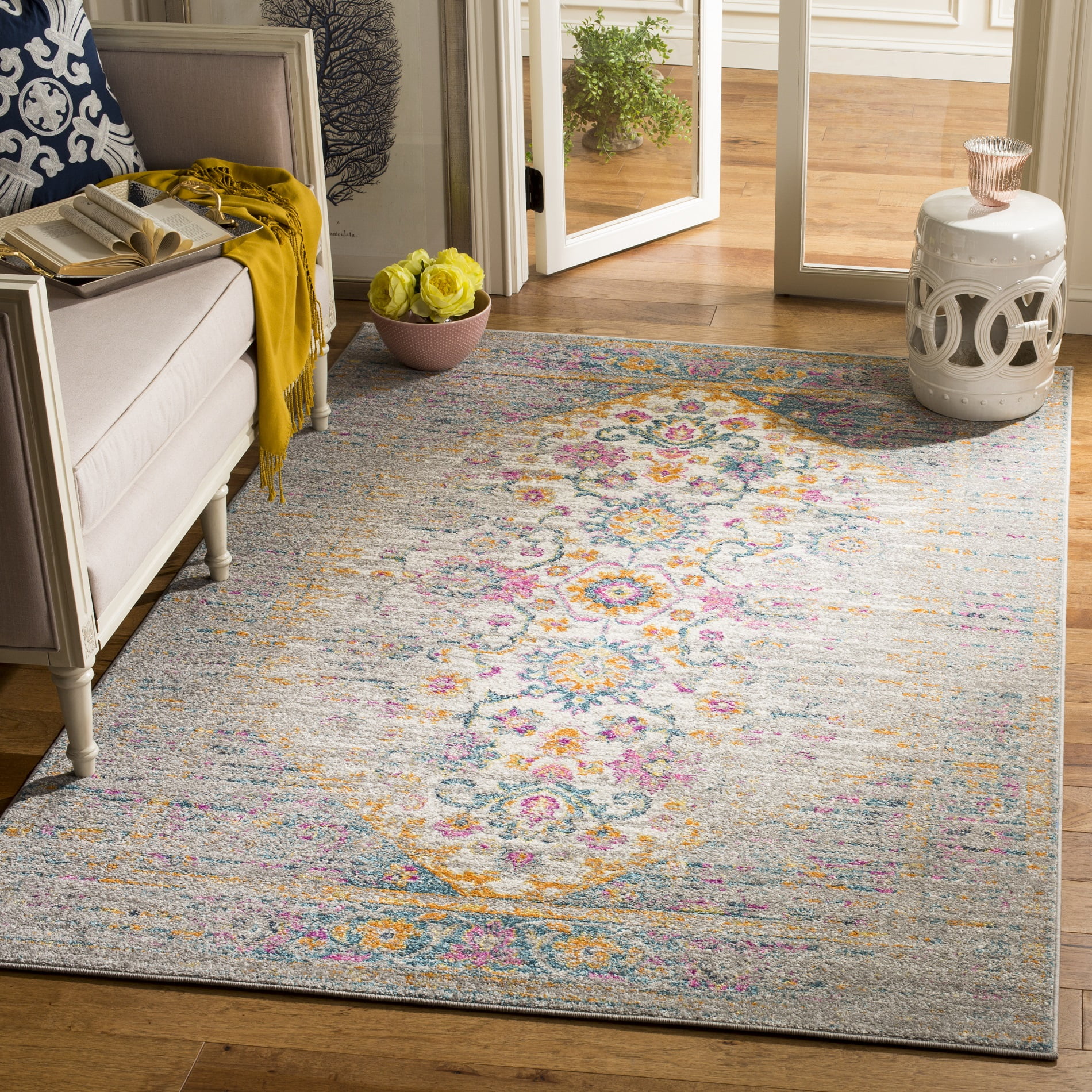 SAFAVIEH Madison Gabriel Traditional Area Rug, Light Grey/Fuchsia