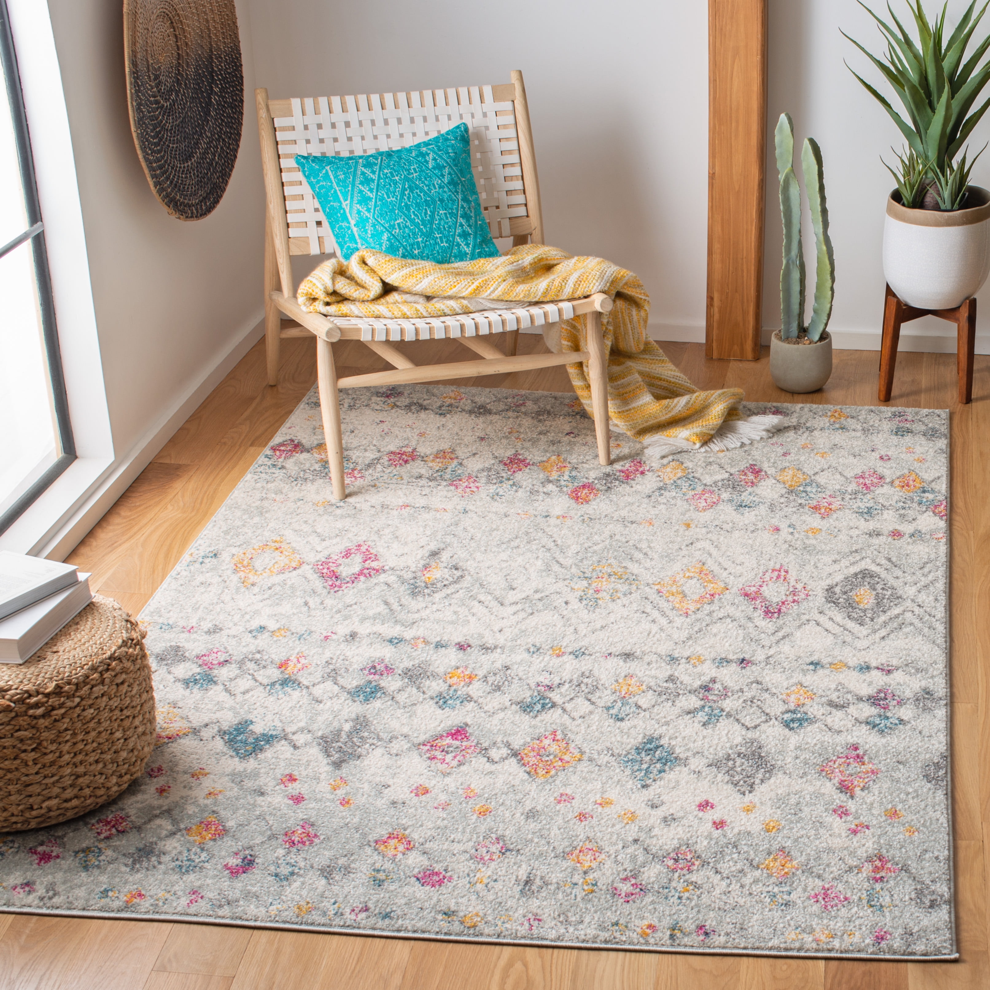 Madison Grey and Gold 9' x 12' Reversible Synthetic Area Rug