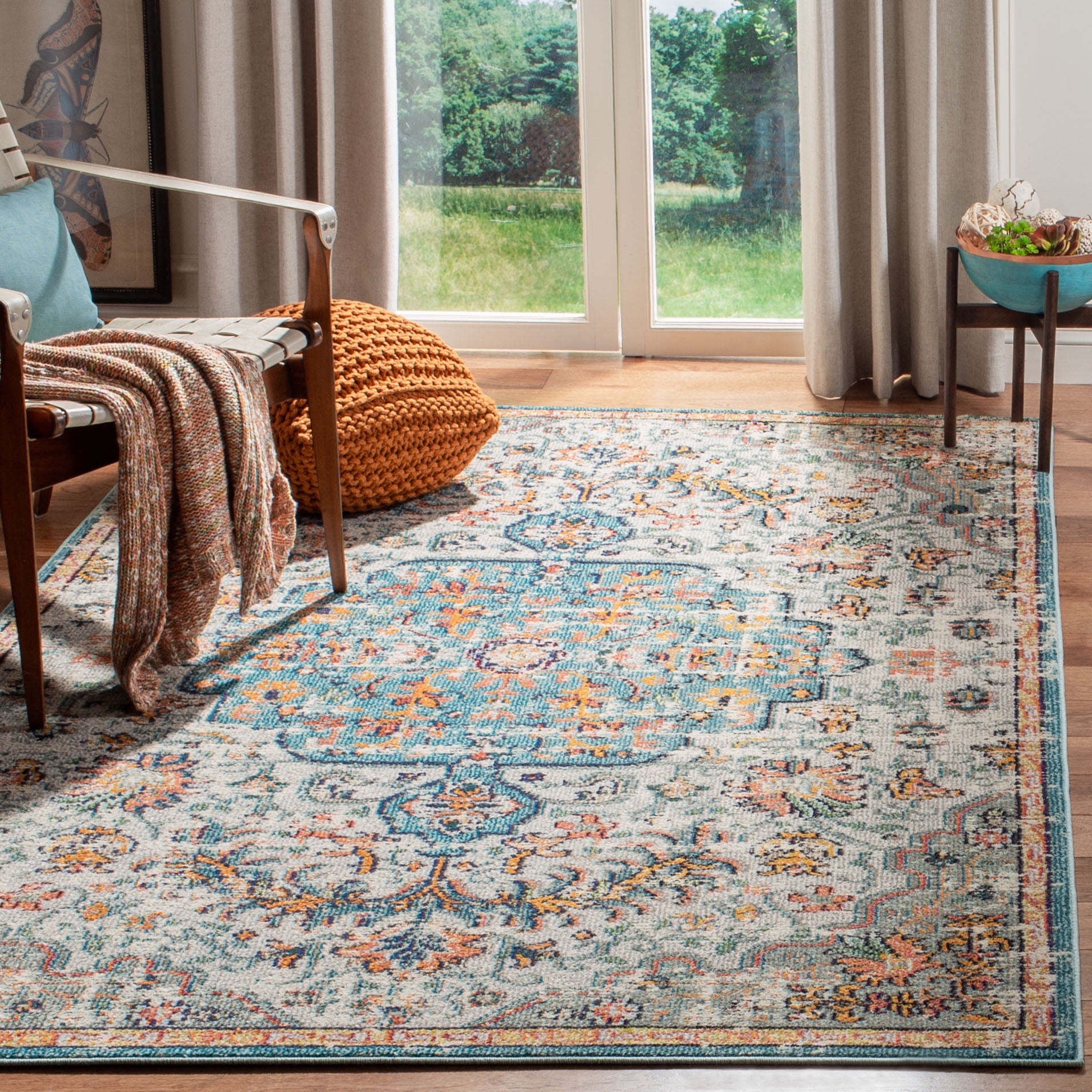 SAFAVIEH Madison Joandra Vintage Floral Area Rug, Grey/Light Blue, 5' x