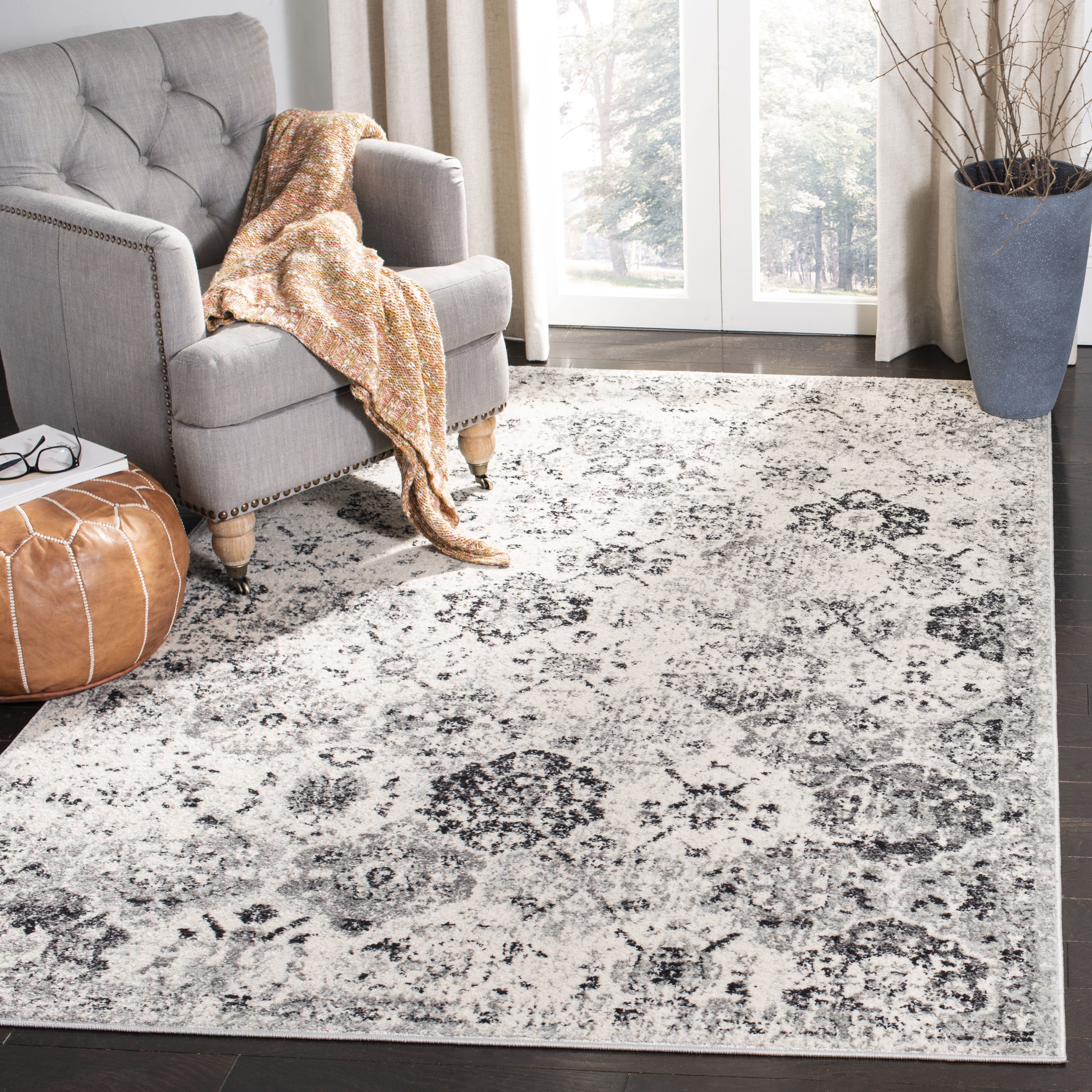 SAFAVIEH Square Rug 3' - Madison Collection - Transitional Modern ...