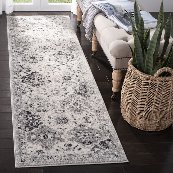 SAFAVIEH Runner Rug 2'3"x8' - Madison Collection - Transitional Modern Design, Silver & Grey, Non-Shedding & Easy Cleaning, Ideal for Living Room, Bedroom, Dining Space, Entryway, Hallway (MAD611G)