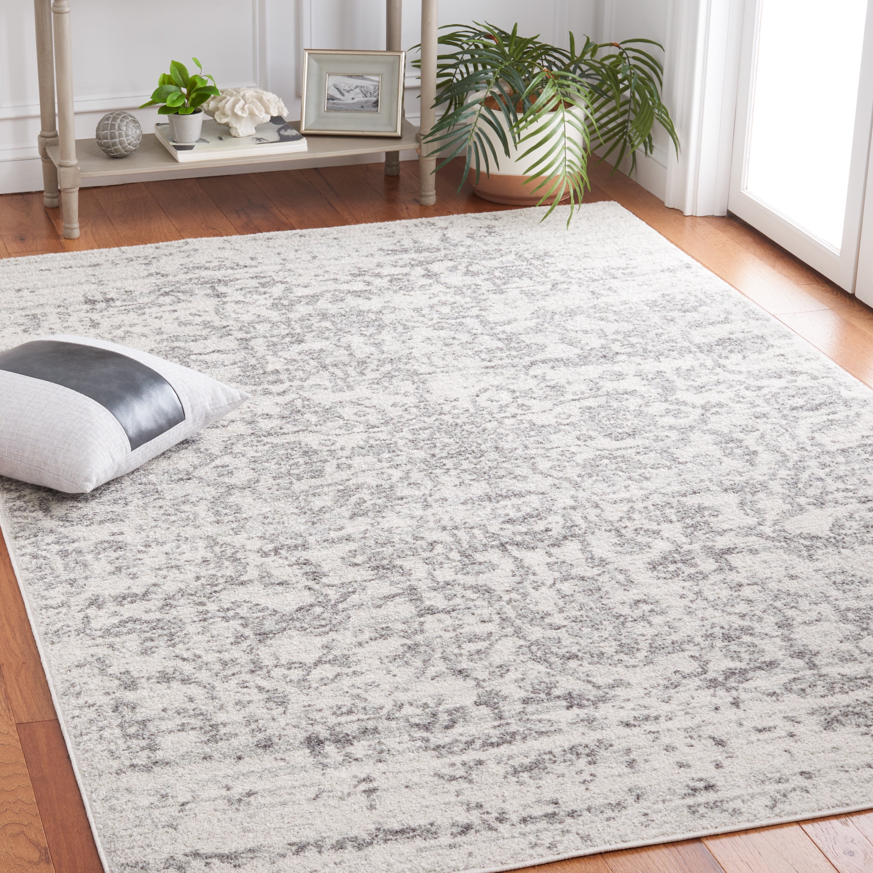 Safavieh Madison Rug Collection Power Loomed Silver/Ivory Oriental Area Rugs, 6'7" x 9'2", Stain Resistant