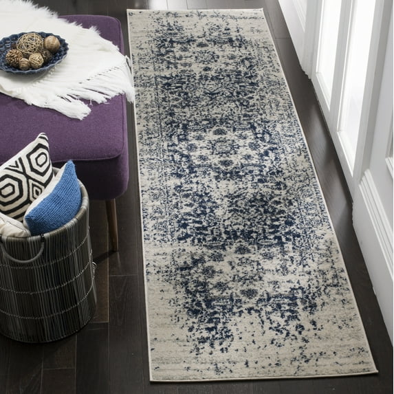 SAFAVIEH Madison Katina Traditional Runner Rug, Cream/Navy, 2'3" x 6' - Traditional Design, Cream & Navy, Non-Shedding & Easy Cleaning, Ideal for Living Room, Bedroom, Dining Space, Entryway, Hallway