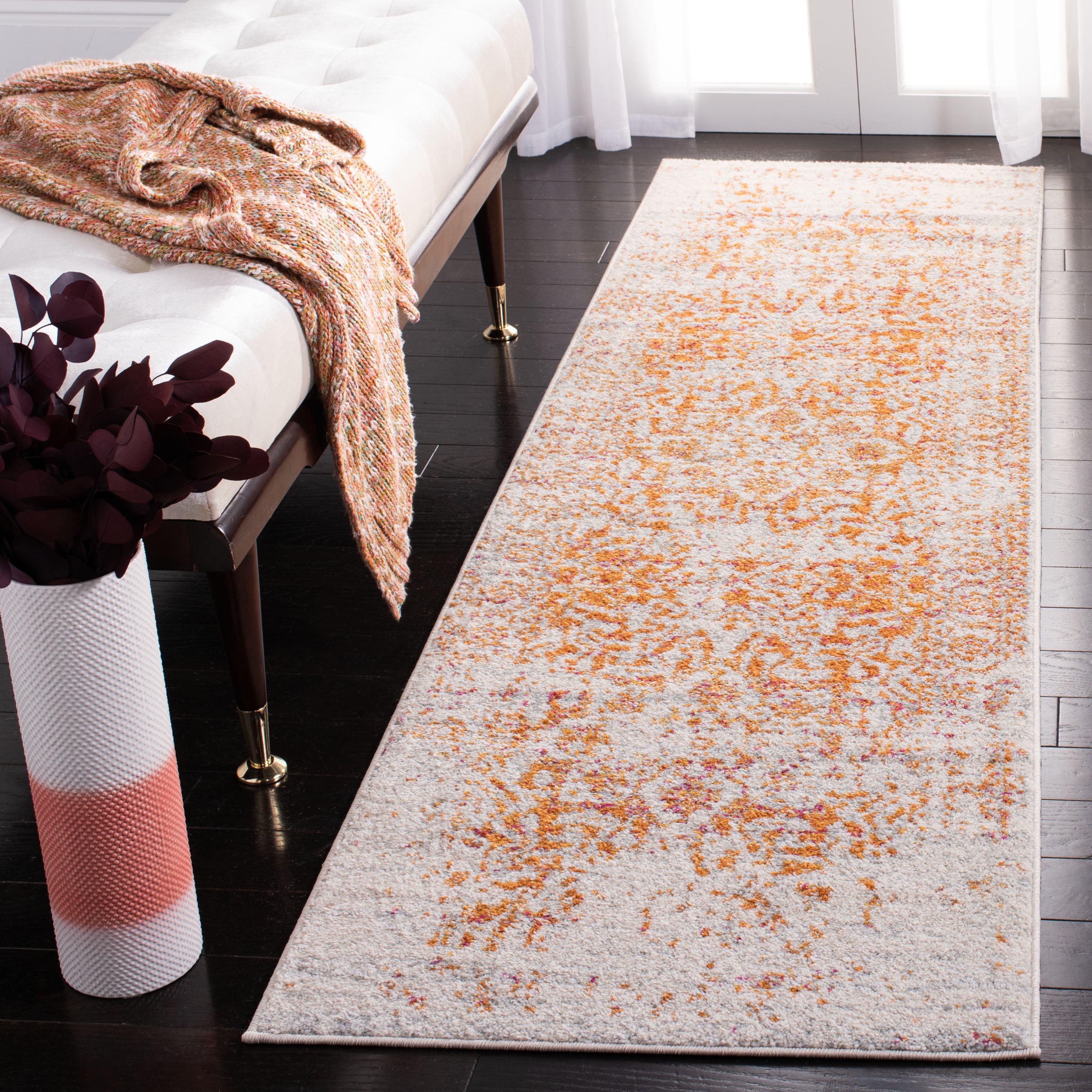SAFAVIEH Madison Katina Traditional Runner Rug, Orange/Ivory, 2'3" x 16' - Traditional Design, Orange & Ivory, Non-Shedding & Easy Cleaning, Ideal for Living Room, Bedroom, Dining Space, Entryway, Ha