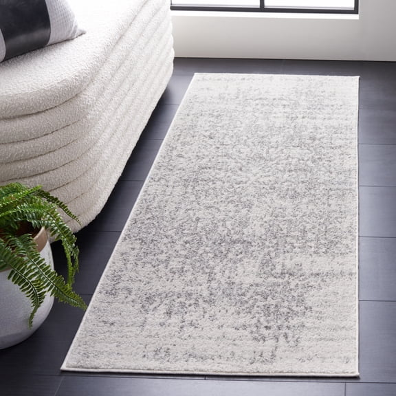 SAFAVIEH Madison Katina Traditional Runner Rug, Silver/Ivory, 2'3" x 6' - Traditional Design, Silver & Ivory, Non-Shedding & Easy Cleaning, Ideal for Living Room, Bedroom, Dining Space, Entryway, Hal