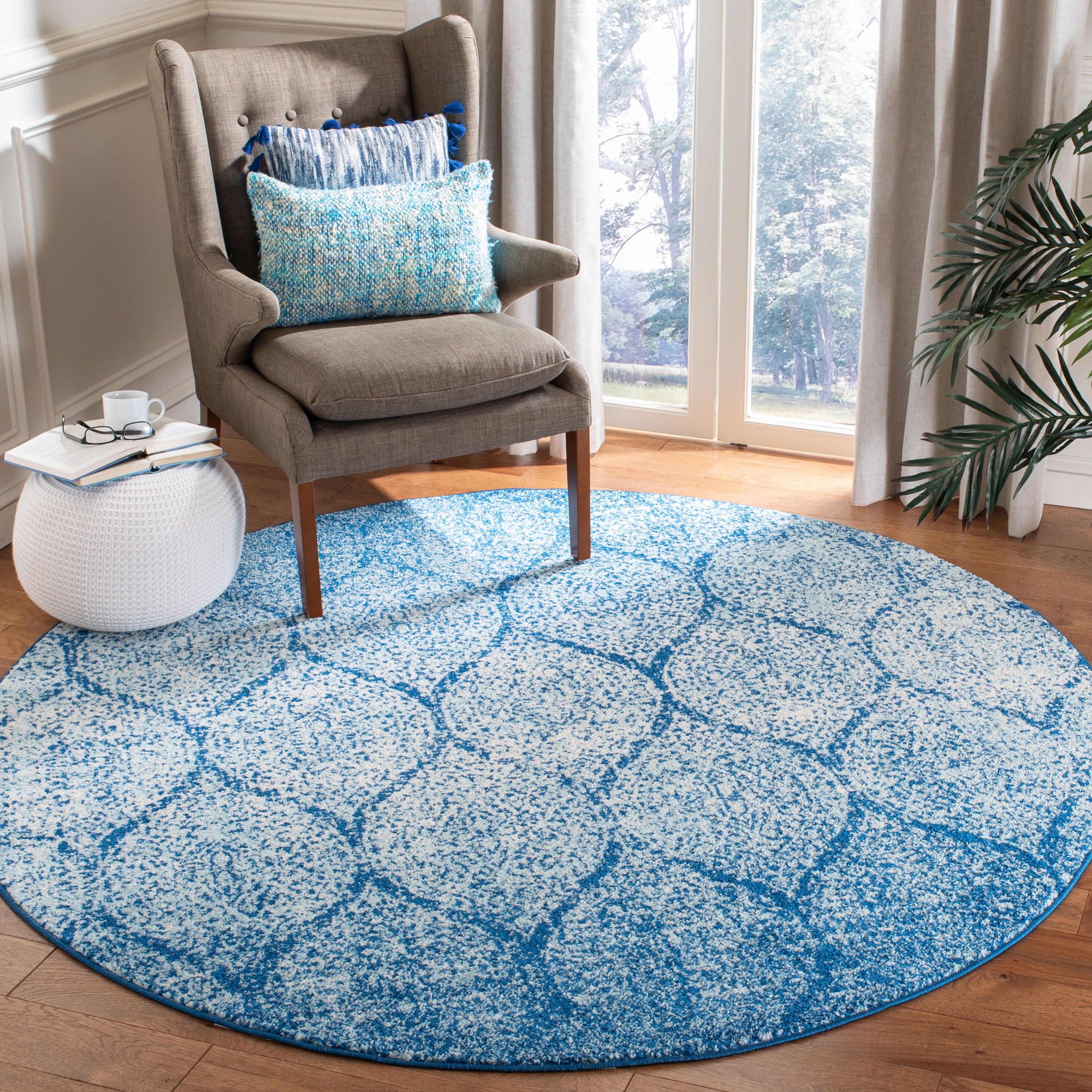 SAFAVIEH Madison Leighton Geometric Area Rug, Navy/Blue, 6'7" x 6'7" Round