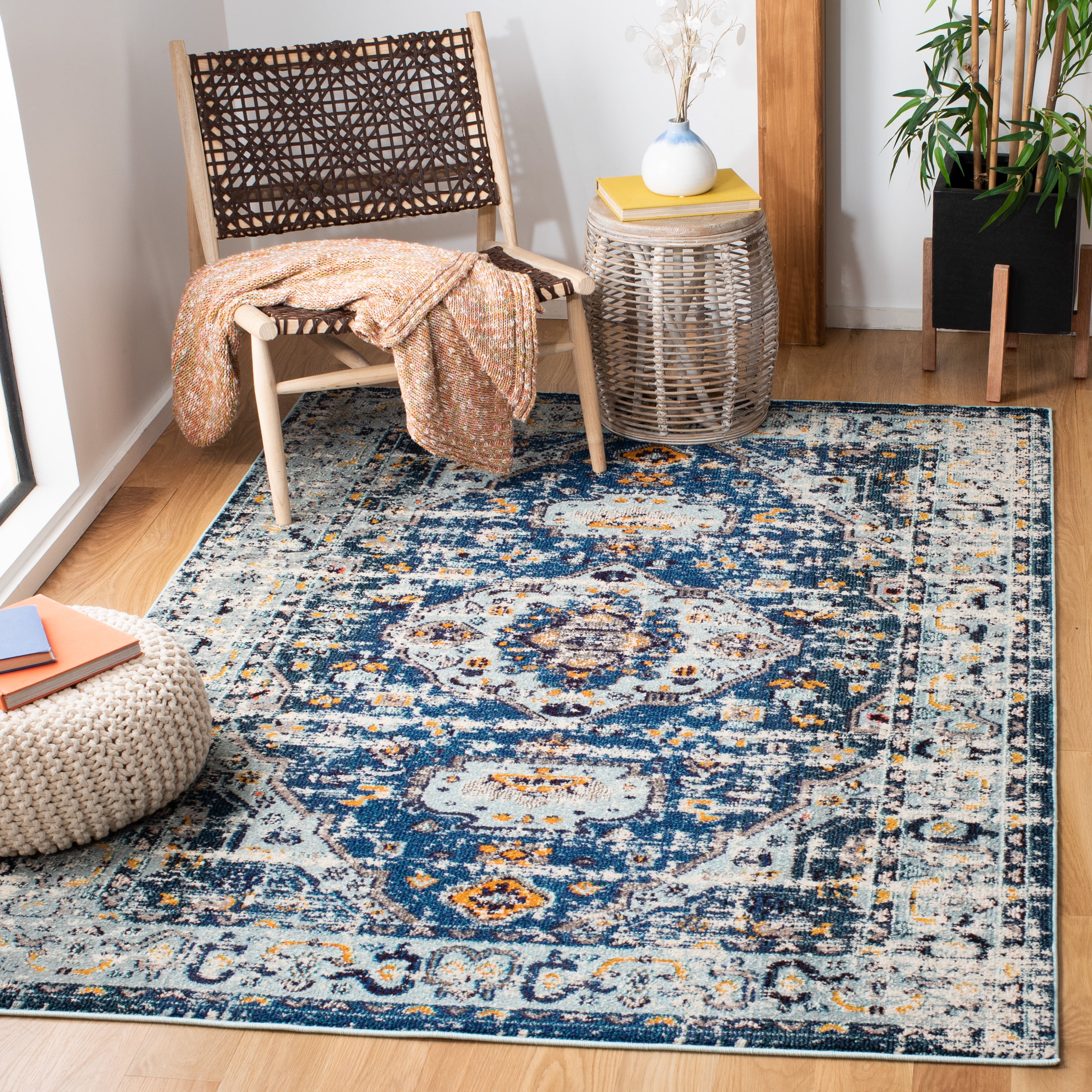 SAFAVIEH Madison Trenton Vintage Traditional Area Rug, Dark Blue/Light Blue, 6' x 9'