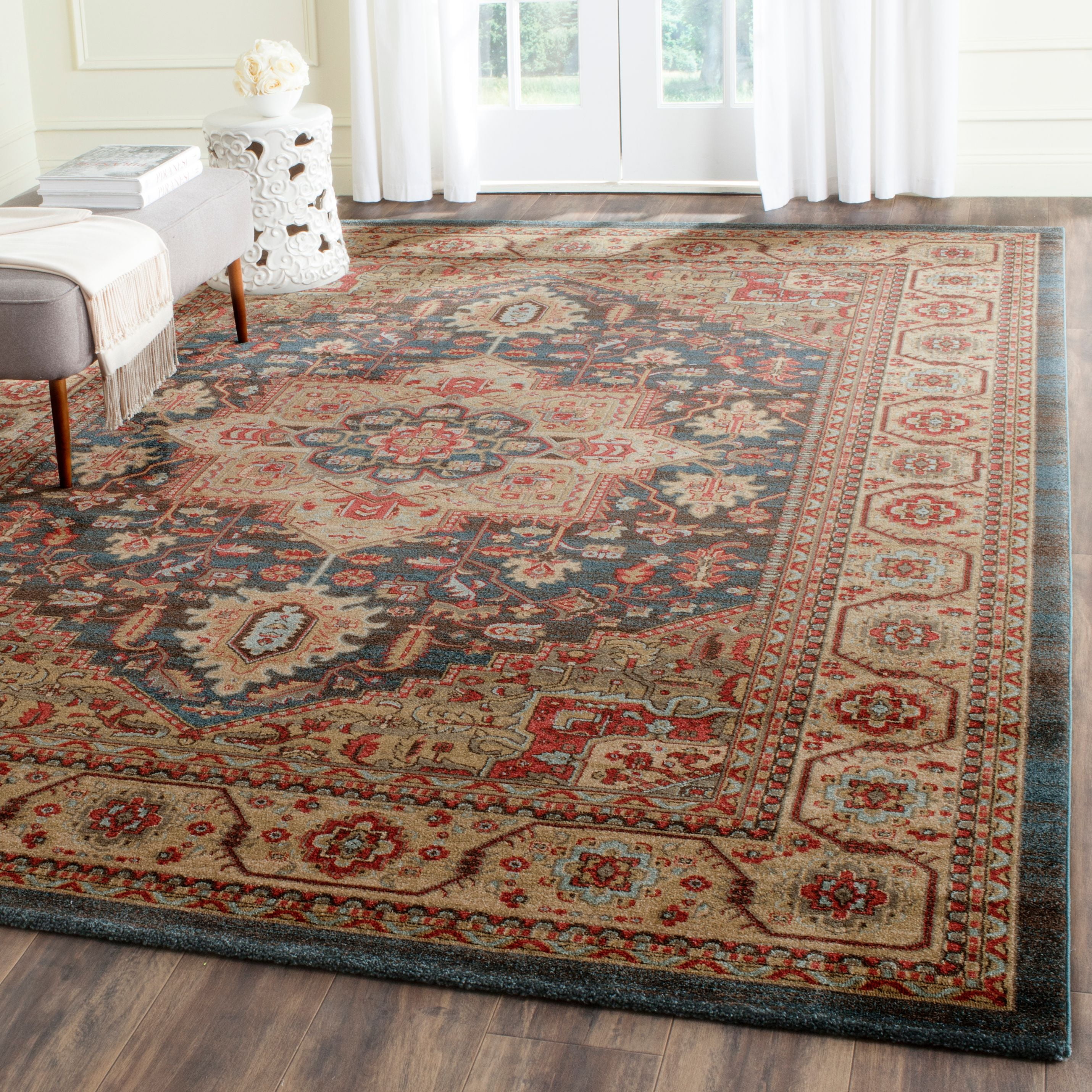SAFAVIEH Mahal Joakim Traditional Area Rug, Navy/Natural, 10' x 14