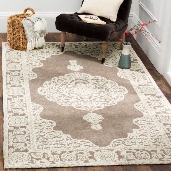 SAFAVIEH Marbella Beatrice Traditional Area Rug, Light Grey/Ivory, 3' x 5'