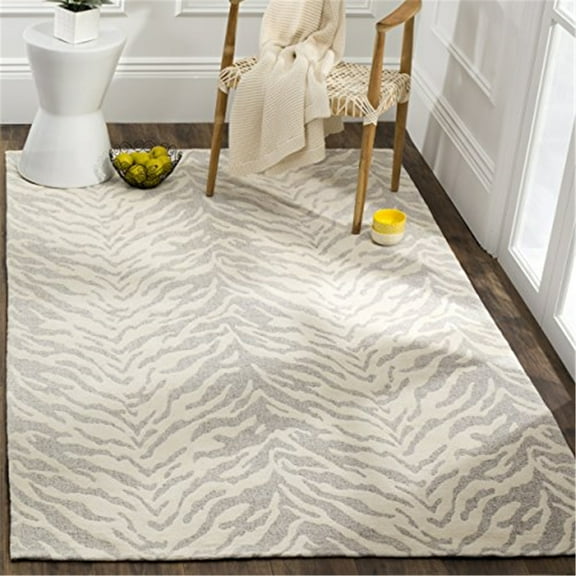 SAFAVIEH Marbella Daria Geometric Area Rug, Light Grey/Ivory, 4' x 6'