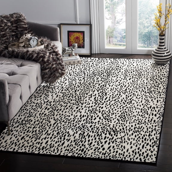 SAFAVIEH Marbella Desi Dotted Area Rug, Ivory/Black, 5' x 8'